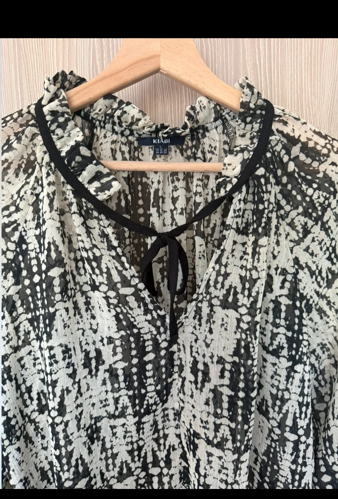 Blouse motif géométrique noir blanc 3