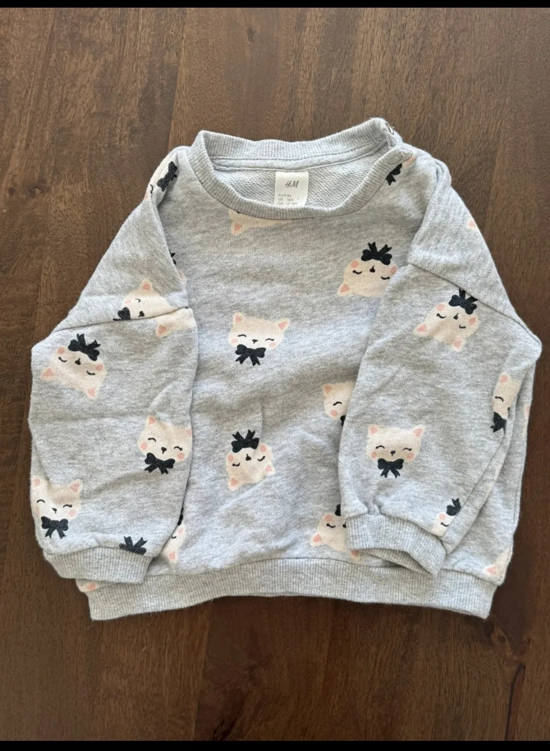 Gray Sweatshirt with Bow Pattern H&M 3
