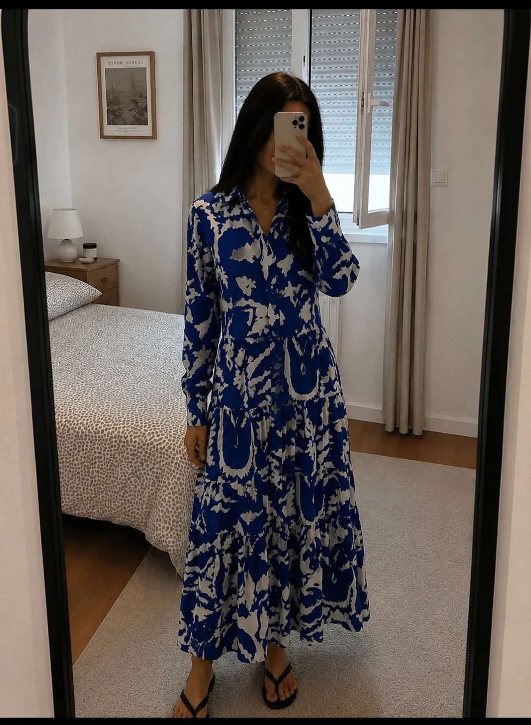 Robe longue bleue motifs blancs