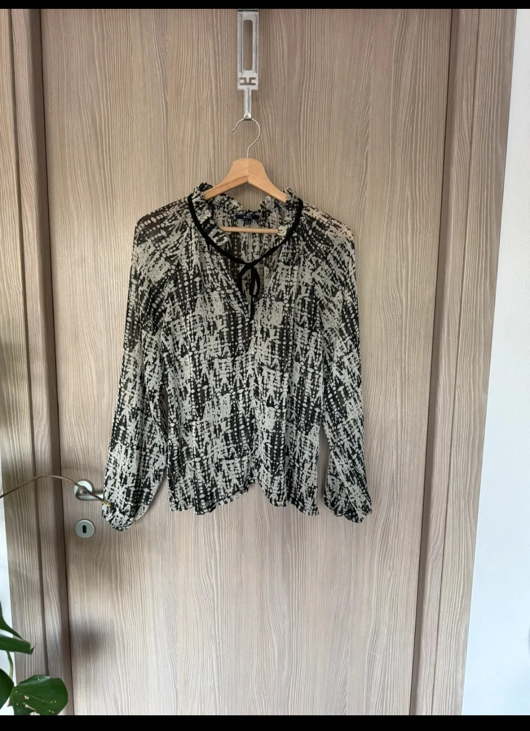 Blouse motif géométrique noir blanc