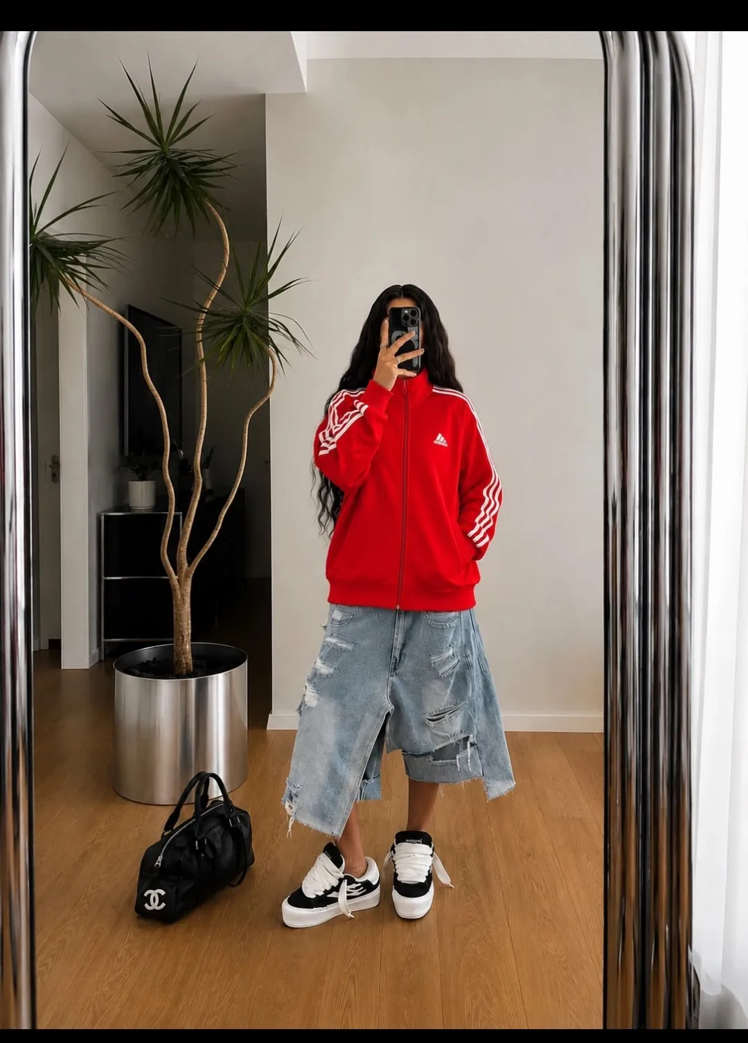 Veste Adidas rouge avec bandes blanches