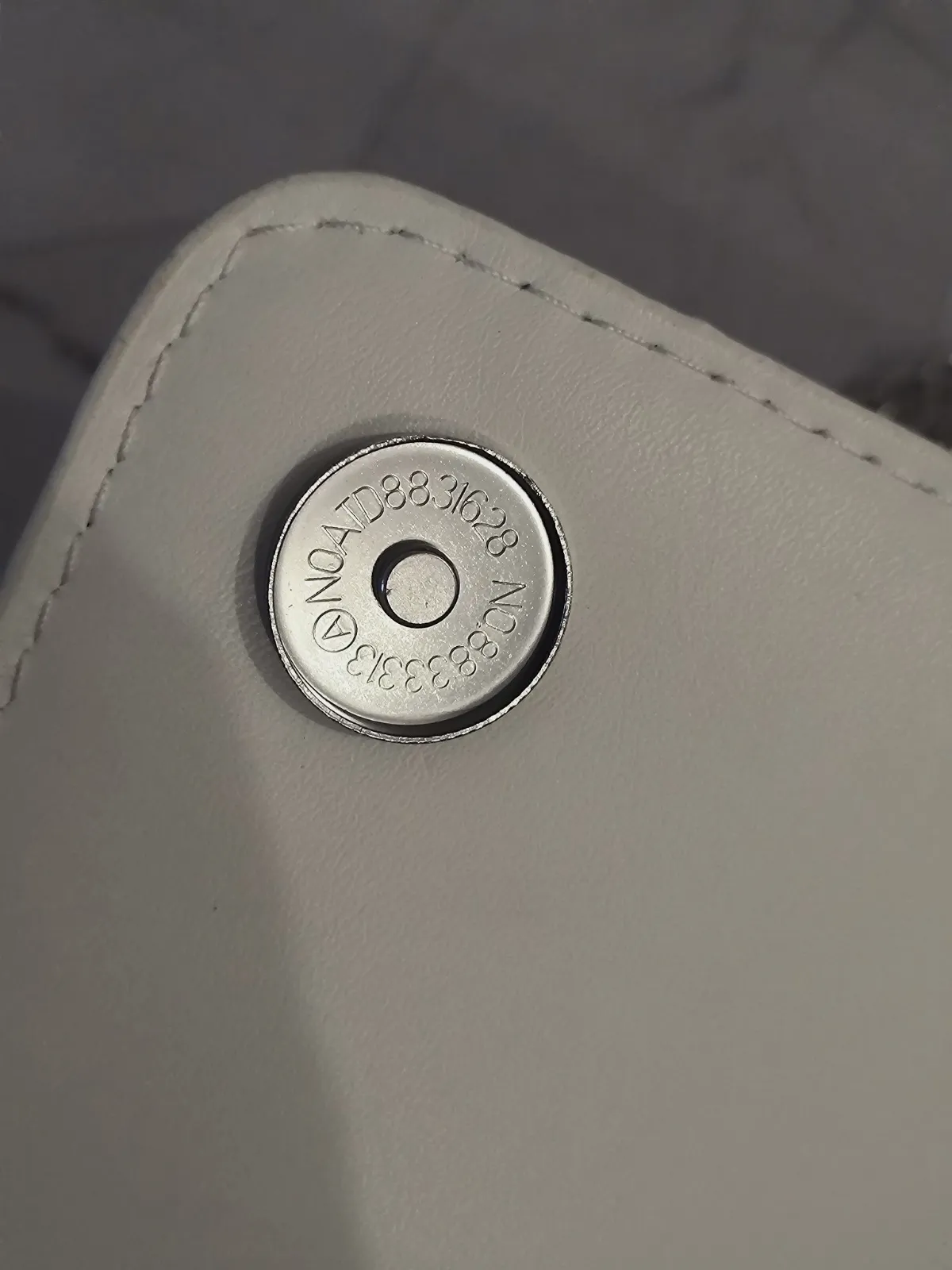 Sac bandoulière Prada blanc à chaîne – Prada – taille Taille unique 6