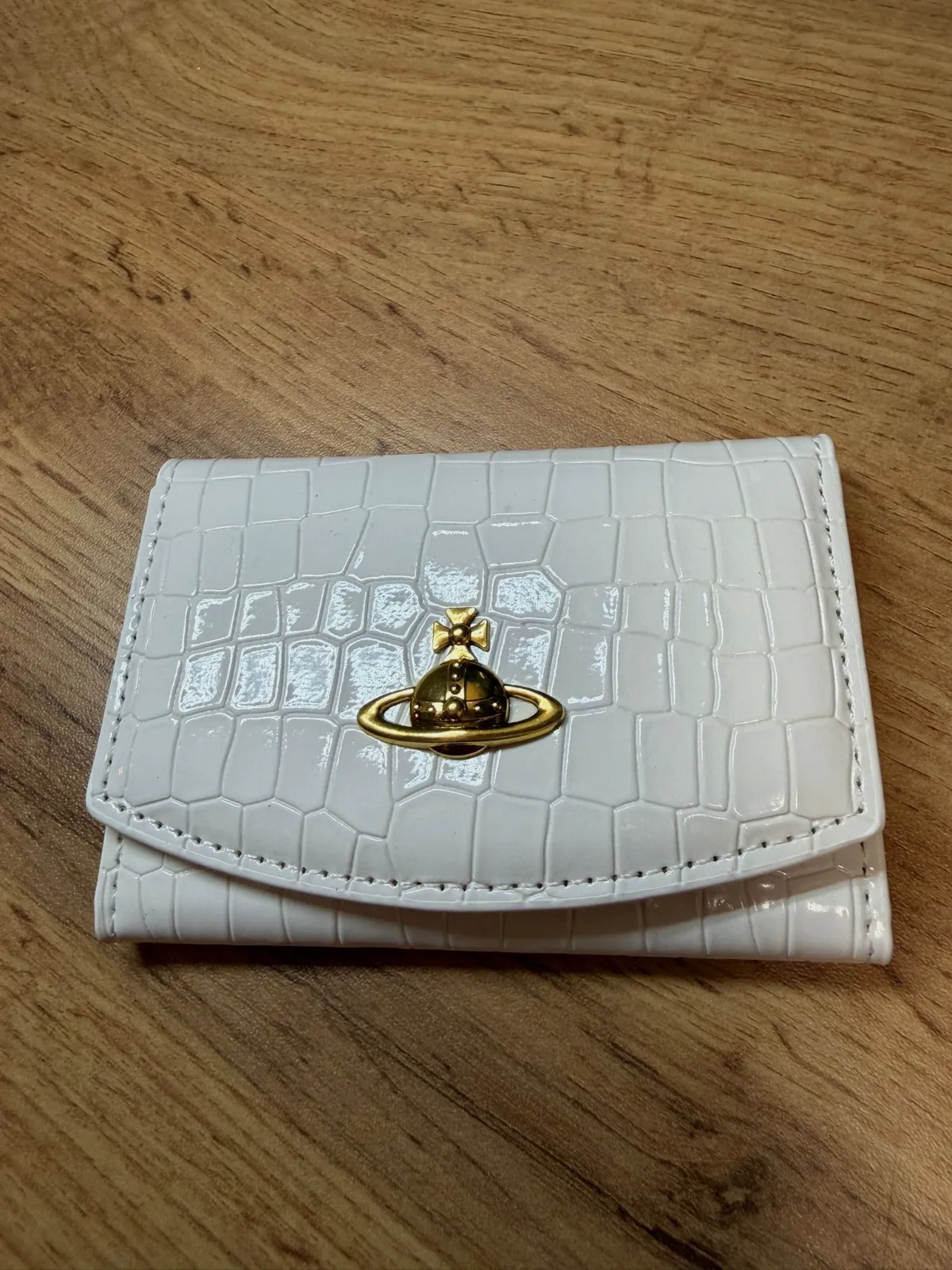 Portefeuille Vivienne Westwood blanc effet crocodile – Vivienne Westwood – taille Taille unique 8