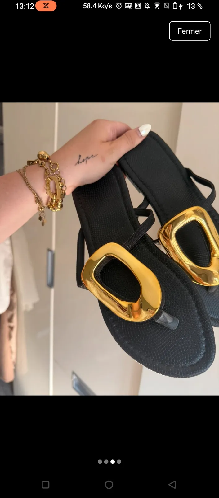 Chaussons noirs boucles dorées 3