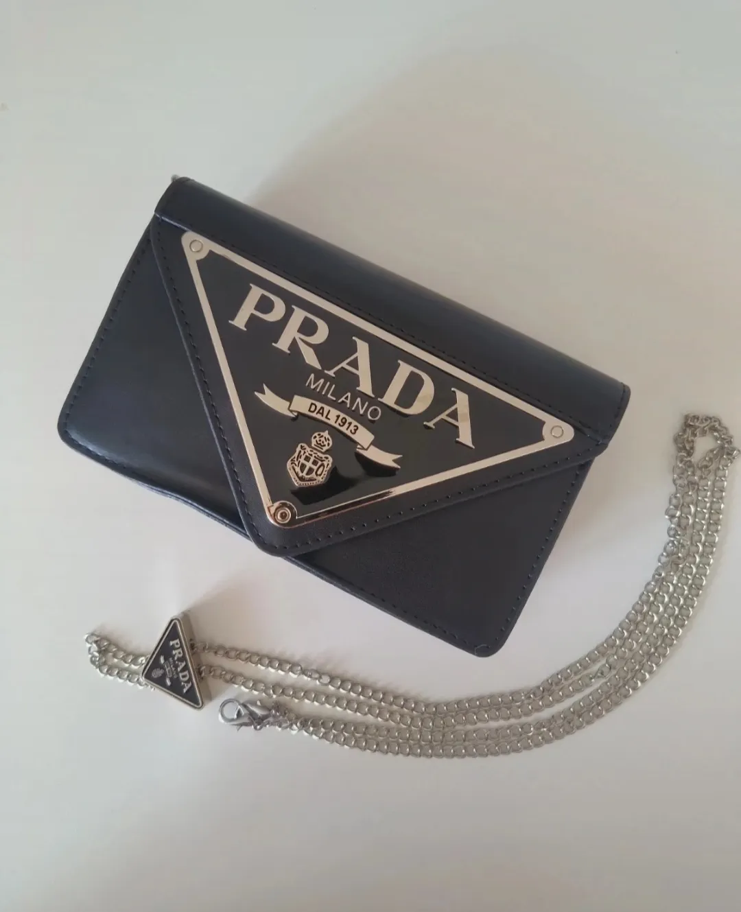 Portefeuille Prada Milano noir chaîne