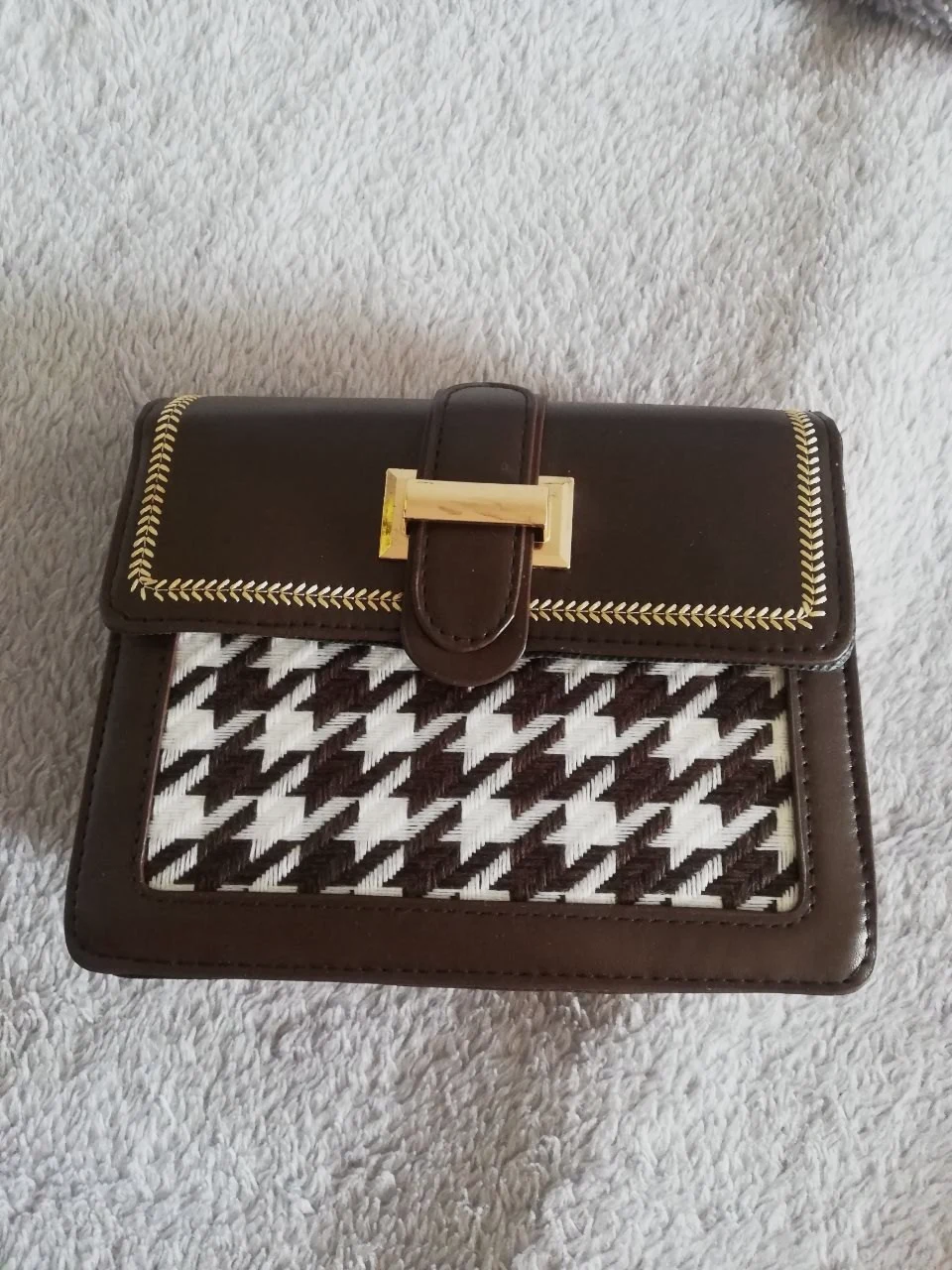 Sac à main marron motif pied-de-poule