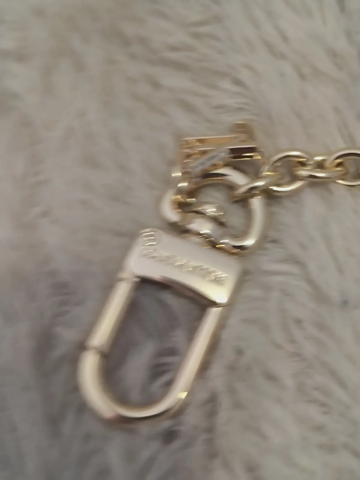 Porte-clés bijou de sac Louis Vuitton Vivienne Casino – Louis Vuitton – taille Taille unique 9