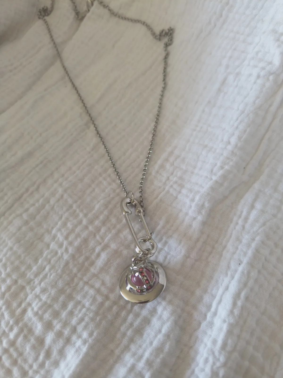 Collier Vivienne Westwood neuf en parfaite état – Vivienne Westwood 3