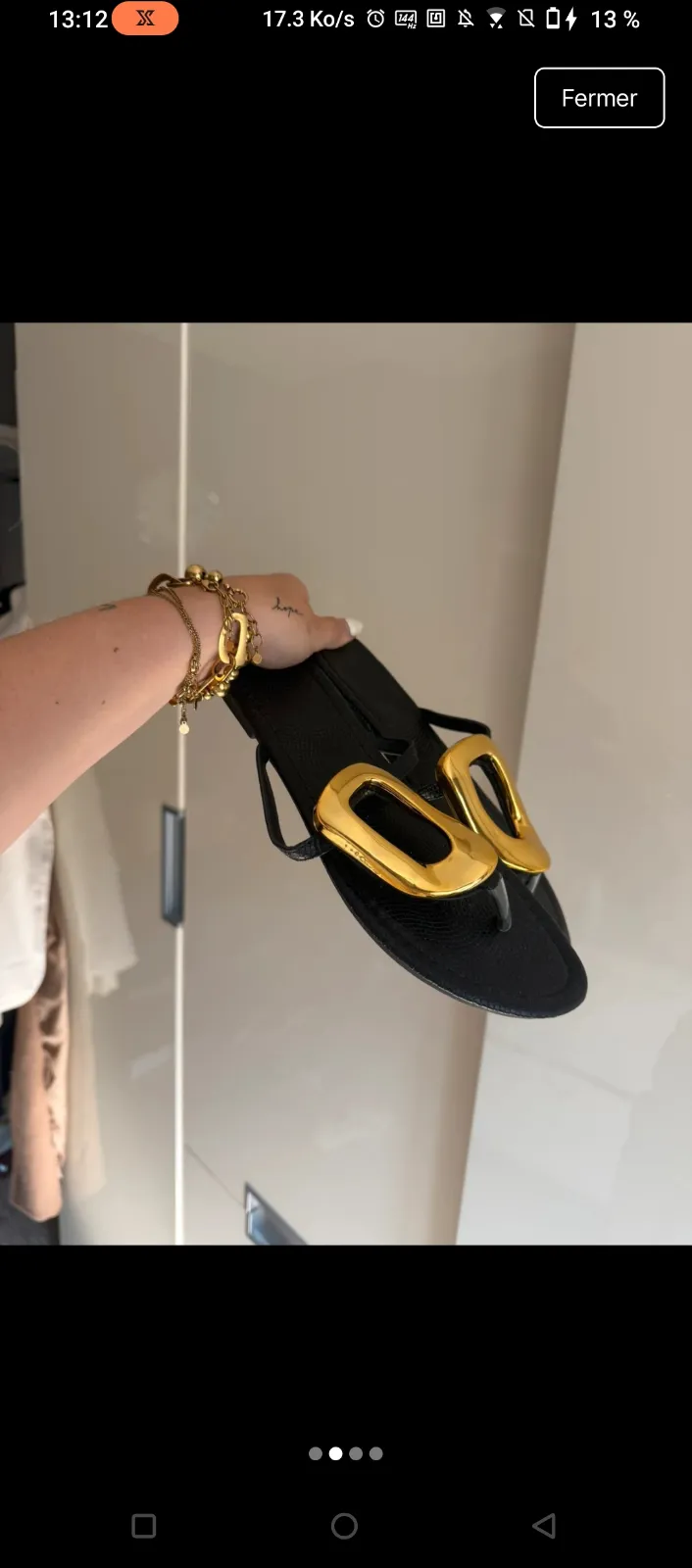 Chaussons noirs boucles dorées 2