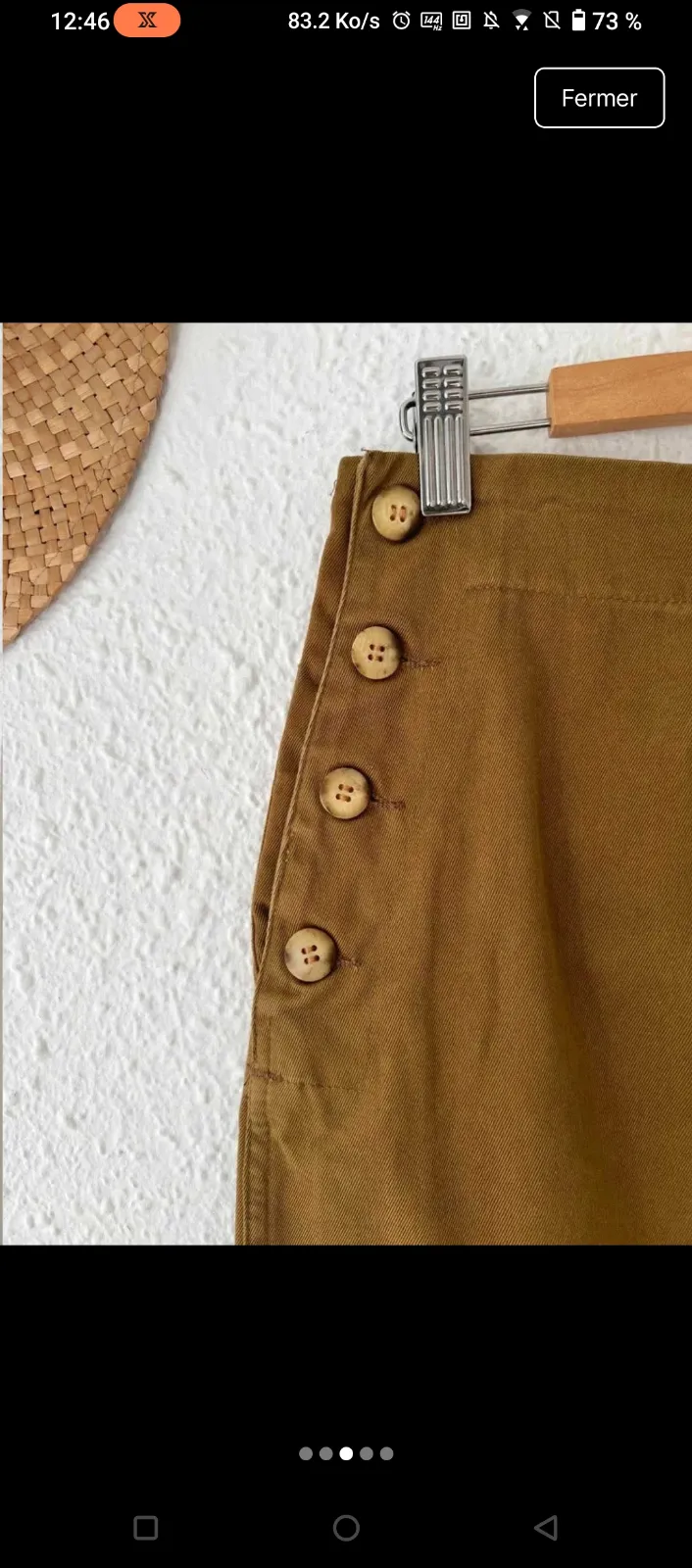 Jupe kaki courte avec boutons dorés 4
