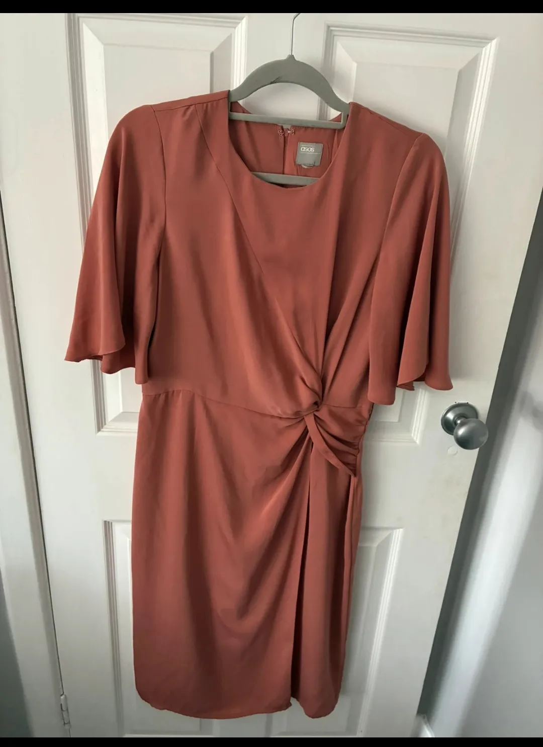 Robe drapée terracotta manches courtes