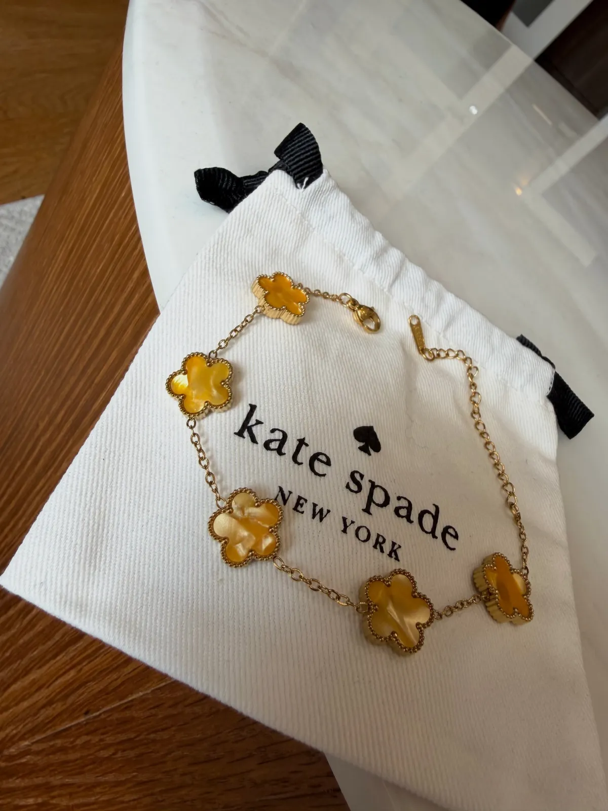 Bracelet doré trèfles jaunes Kate Spade – kate spade – taille Taille unique 5