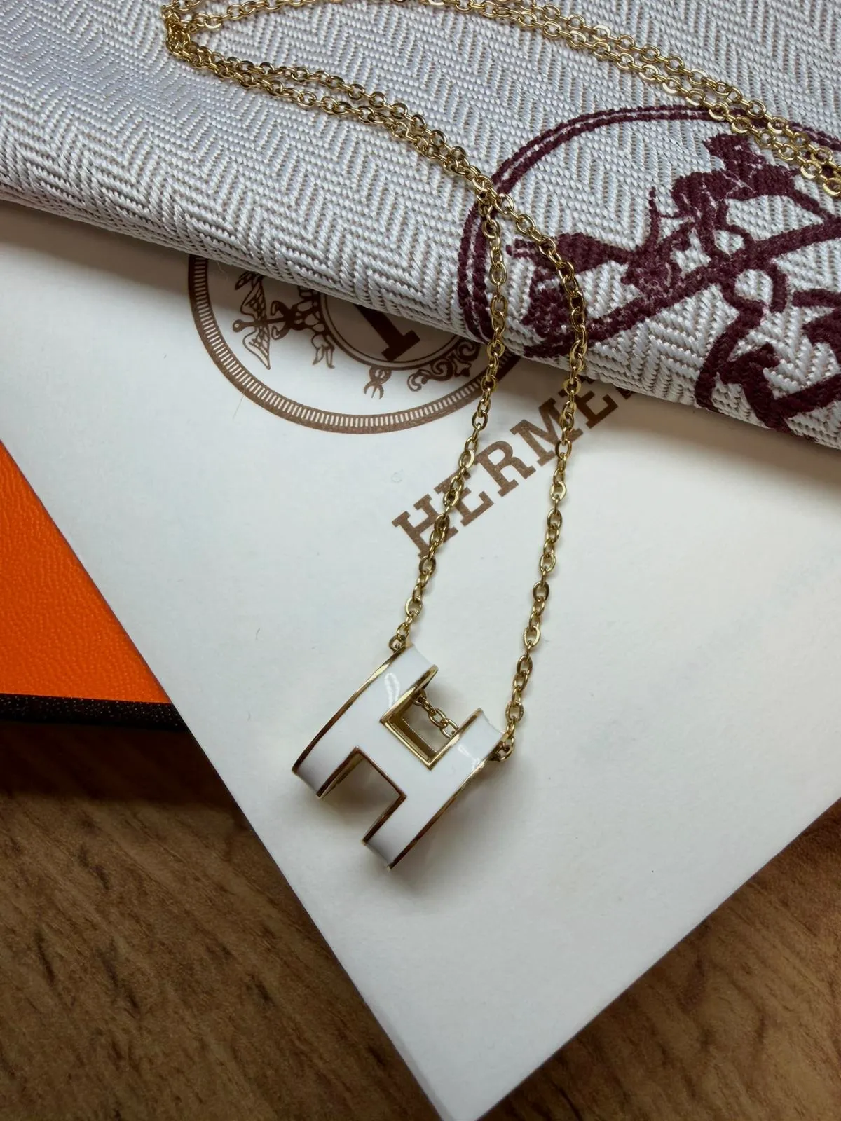 Pendentif Hermès Pop H blanc et doré – Hermès – taille Taille unique 6