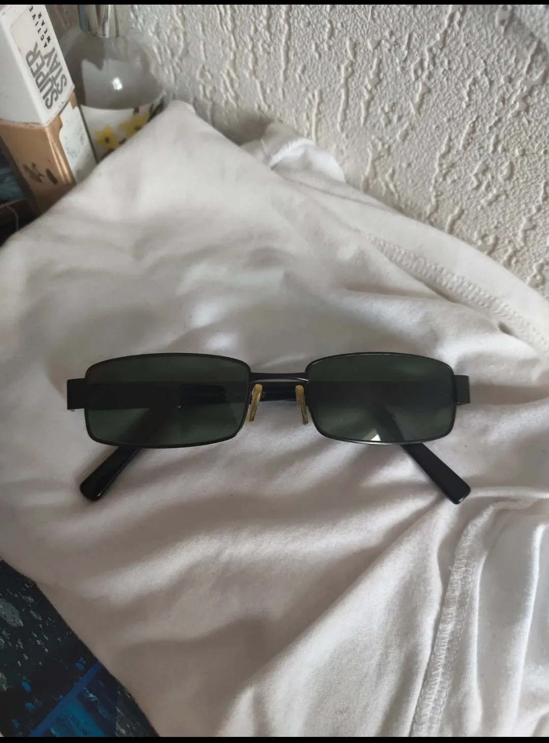 Lunettes de soleil rectangulaires noires