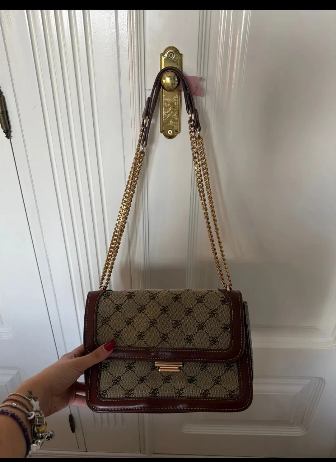 Sac à main chaîne motif monogramme bordeaux