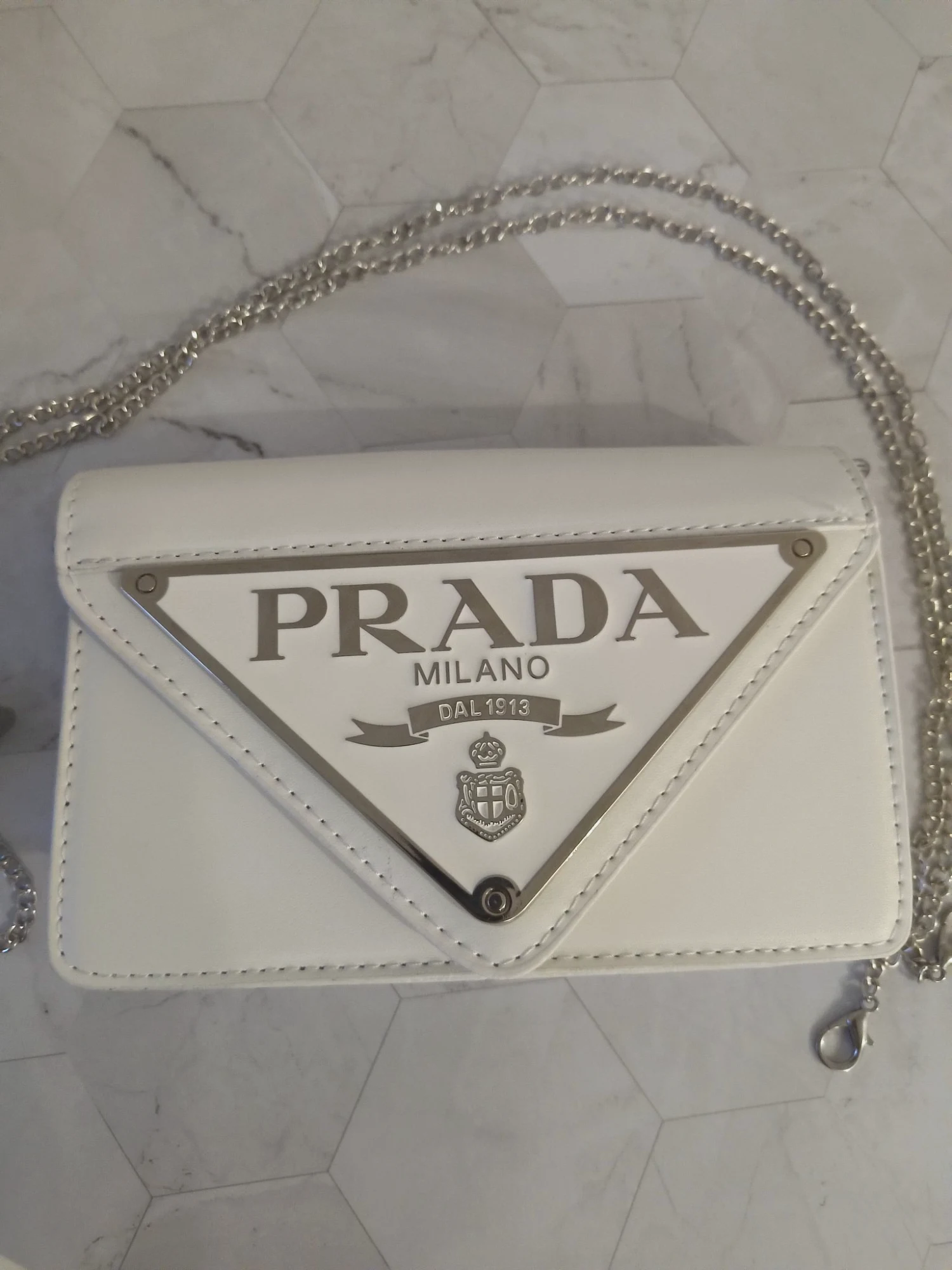 Sac bandoulière Prada blanc à chaîne