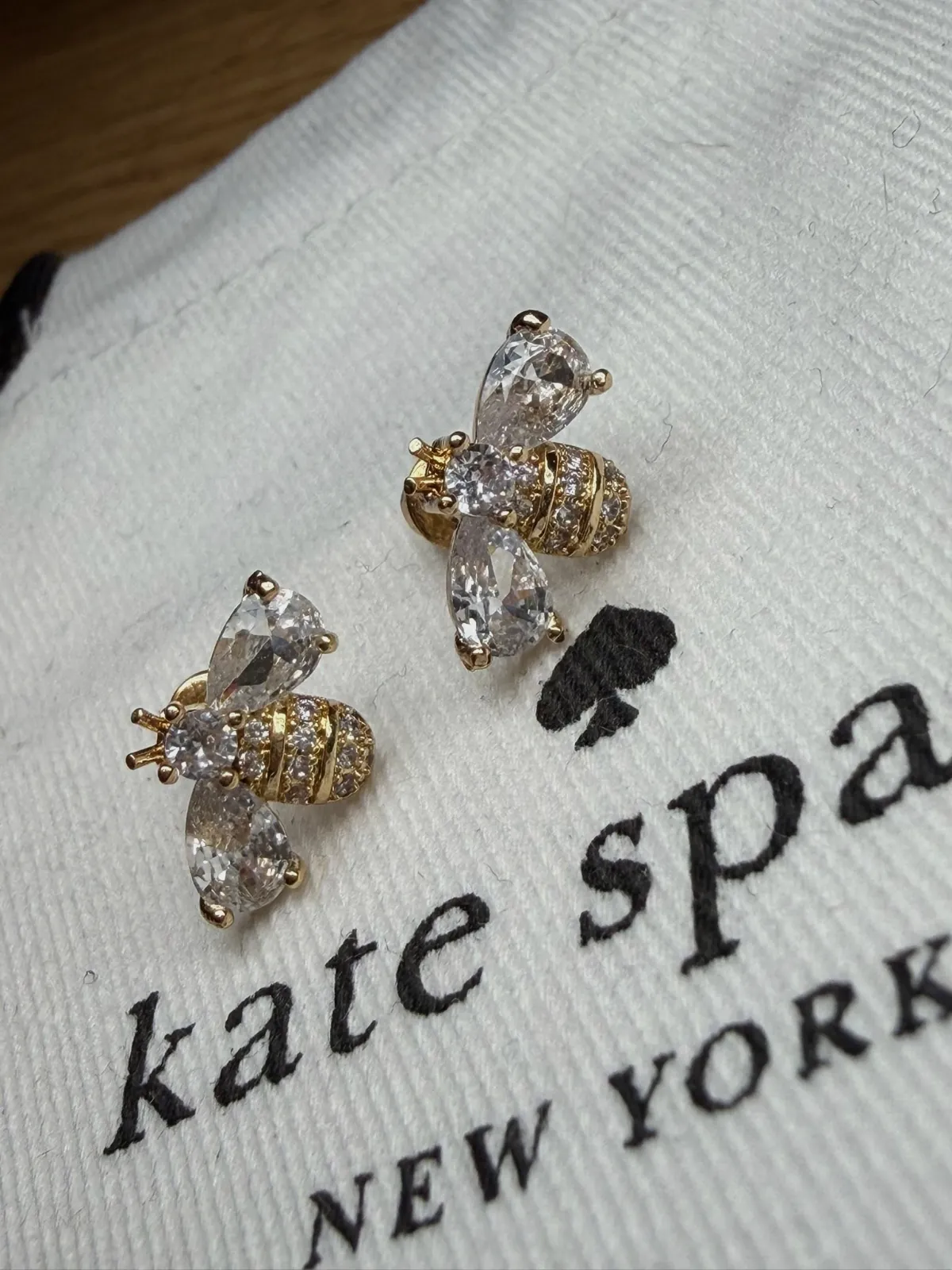 Boucles d'oreilles Kate Spade abeilles dorées et strass – Kate Spade – taille Taille unique 2