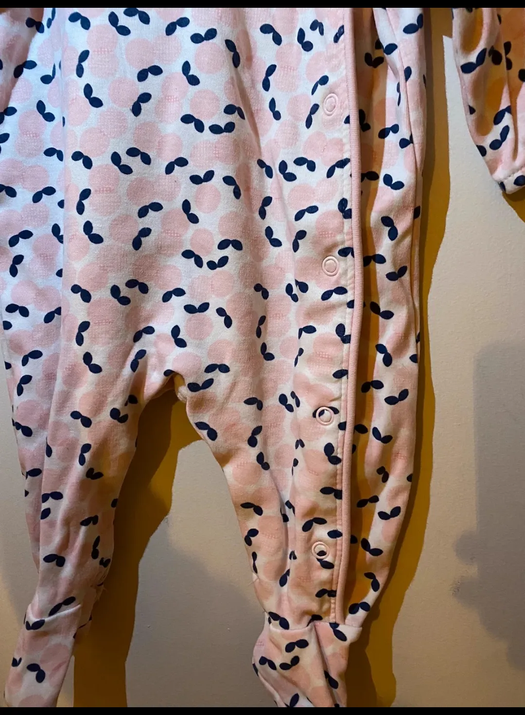 Pyjama bébé ouverture croisée motif pois et feuilles 2