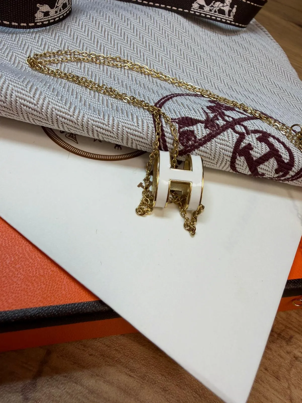 Pendentif Hermès Pop H blanc et doré – Hermès – taille Taille unique 2