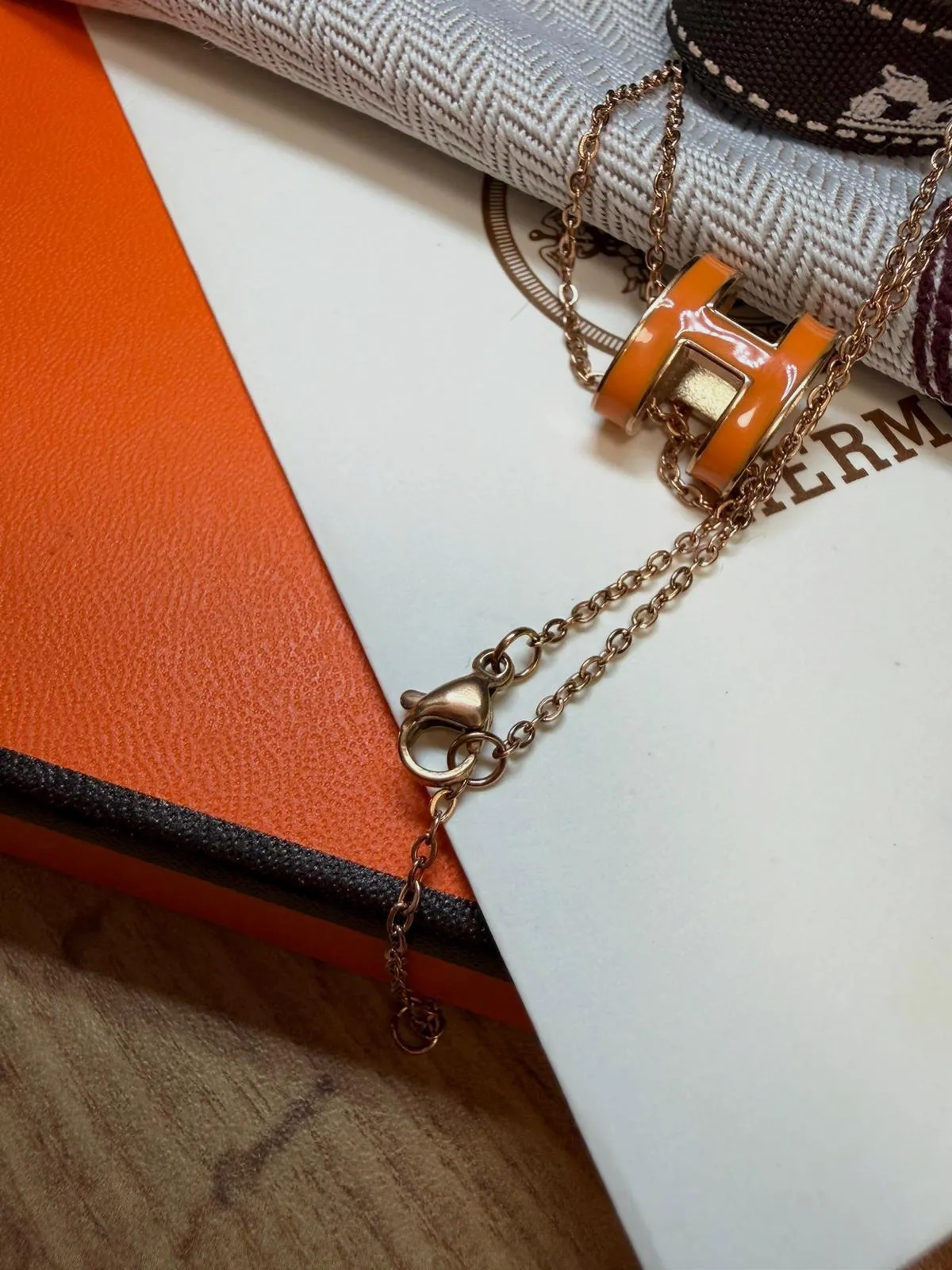 Collier Hermès Pop H orange et doré – Hermès – taille Taille unique 4