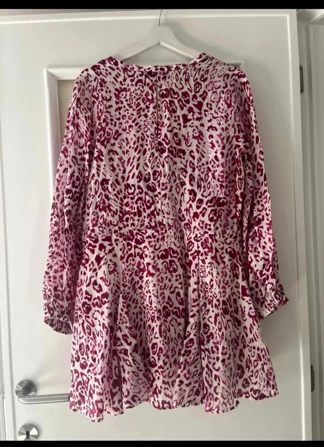 Robe courte IRO imprimé léopard rose 3