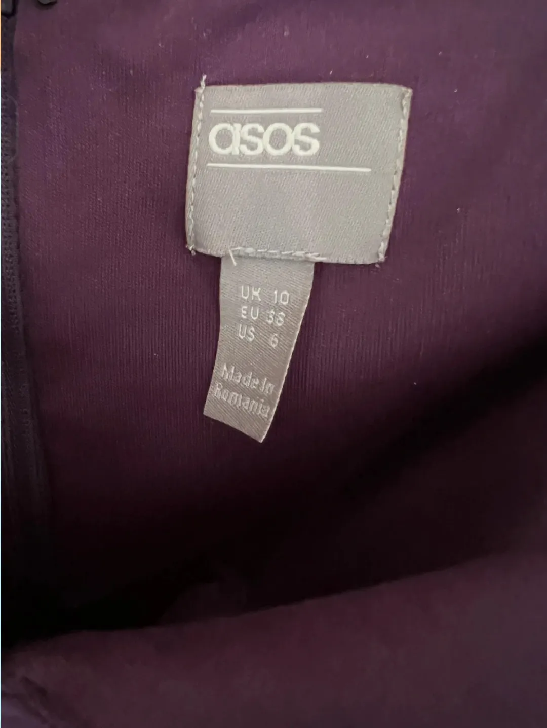 Robe midi violette col V ajustée 4