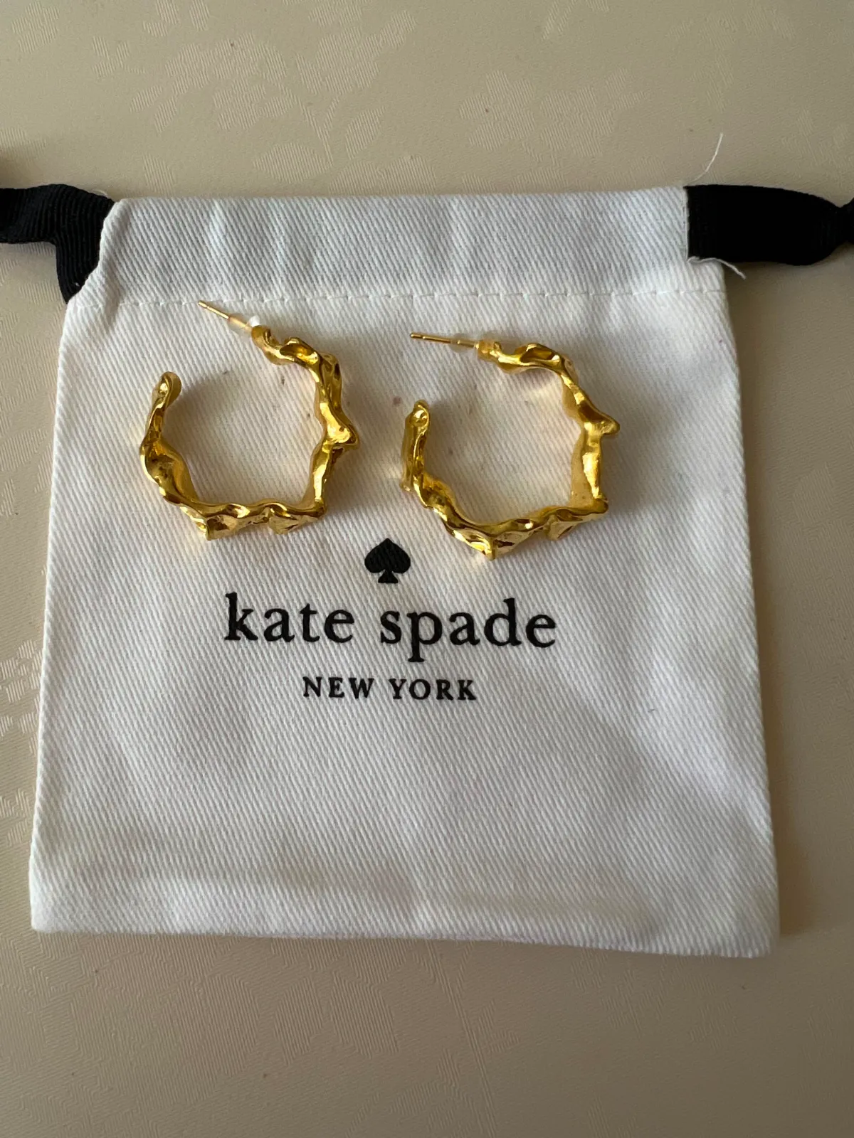 Boucles d'oreilles Kate Spade New York dorées 5