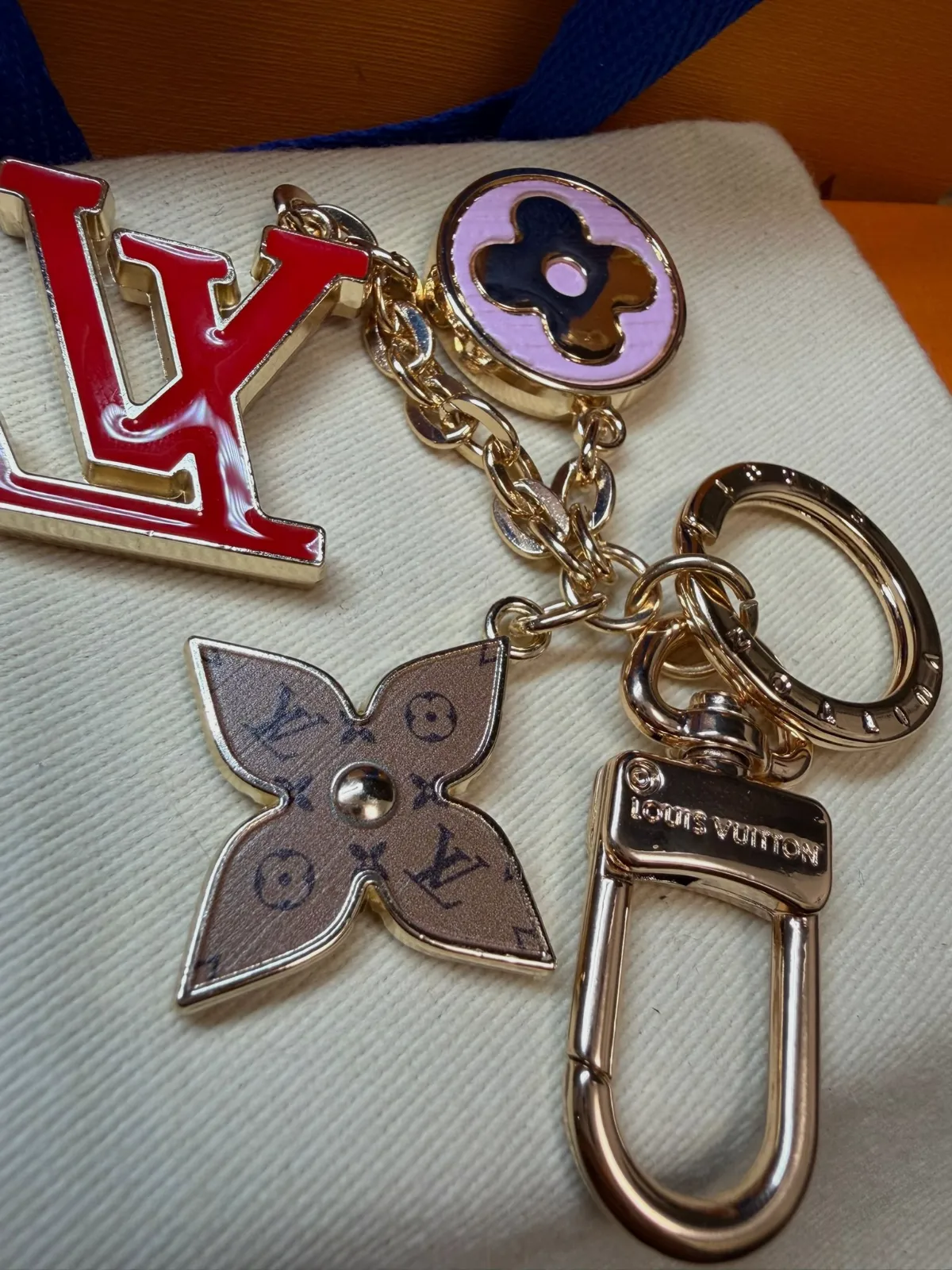 Bijou de sac porte-clés Louis Vuitton – Louis Vuitton – taille Taille unique 3