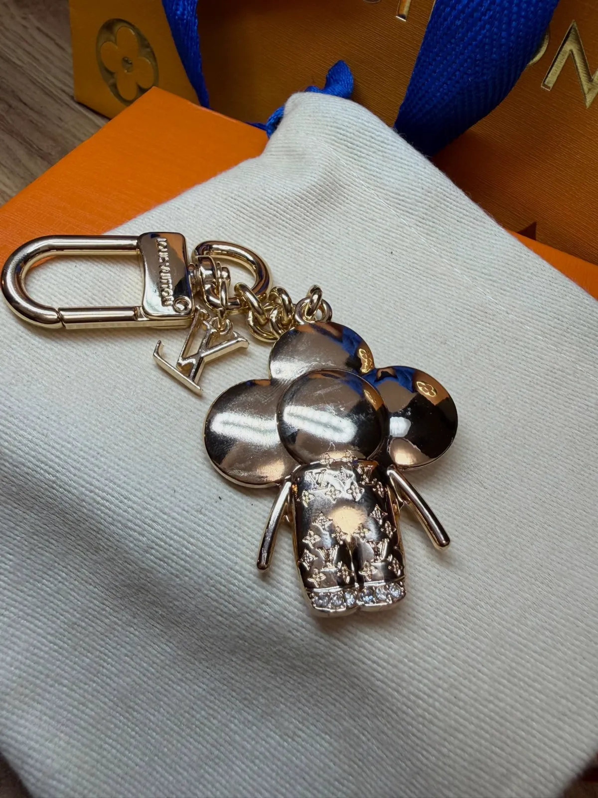 Bijou de sac Louis Vuitton Vivienne – Louis Vuitton – taille Taille unique 9