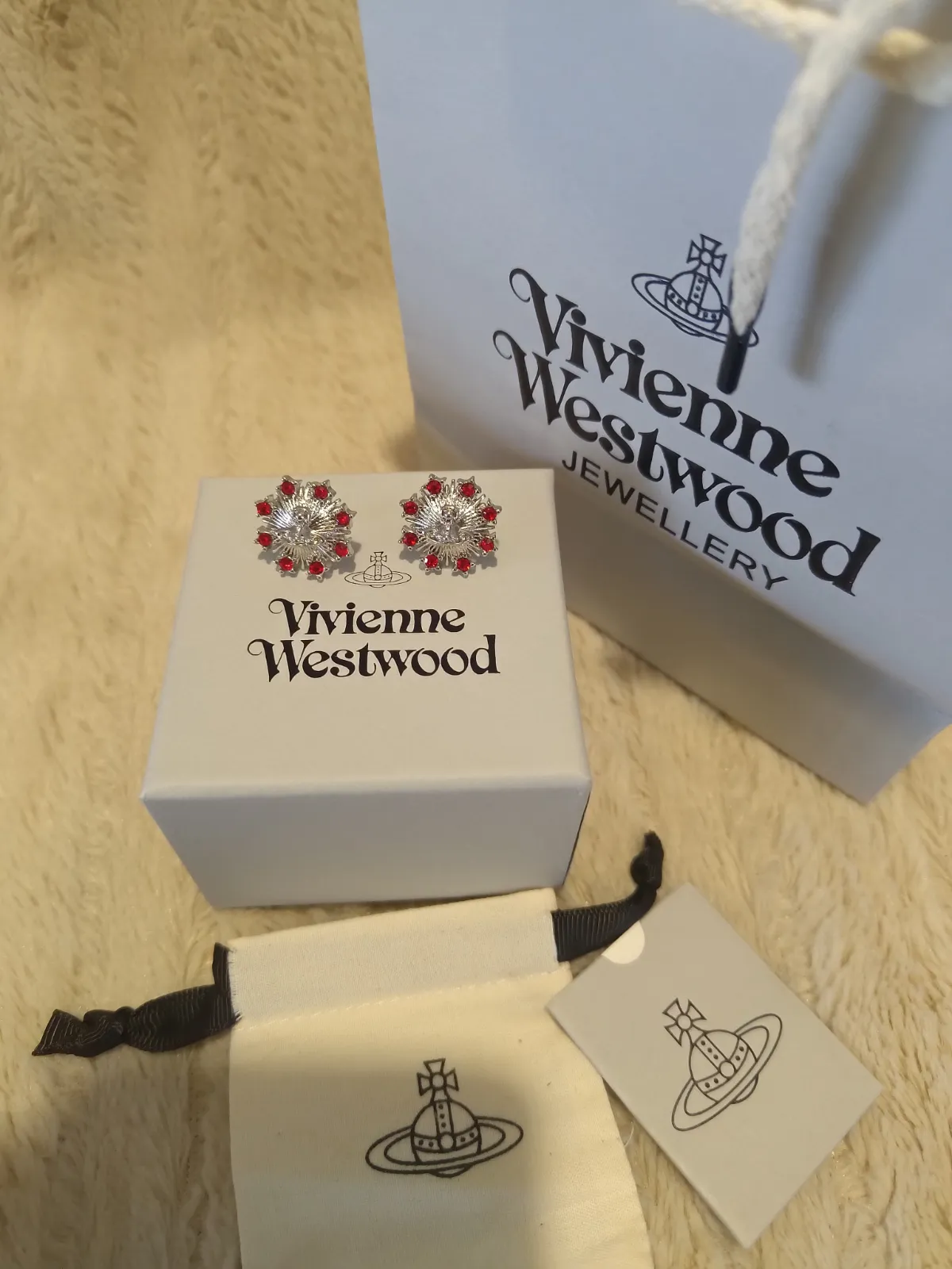 Boucles d'oreilles Vivienne Westwood strass 6