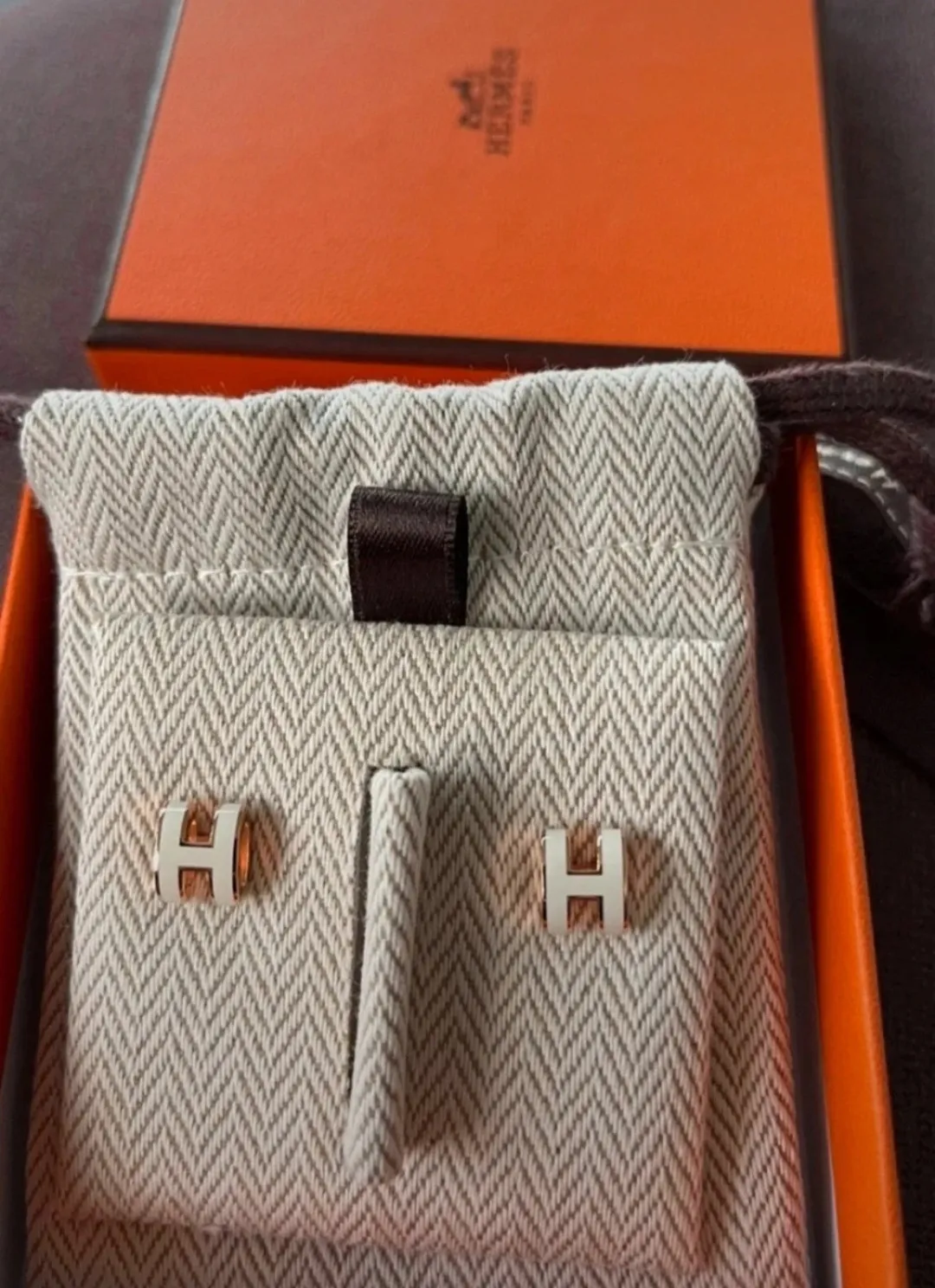 Boucles d'oreilles Hermès Mini Pop H doré et beige