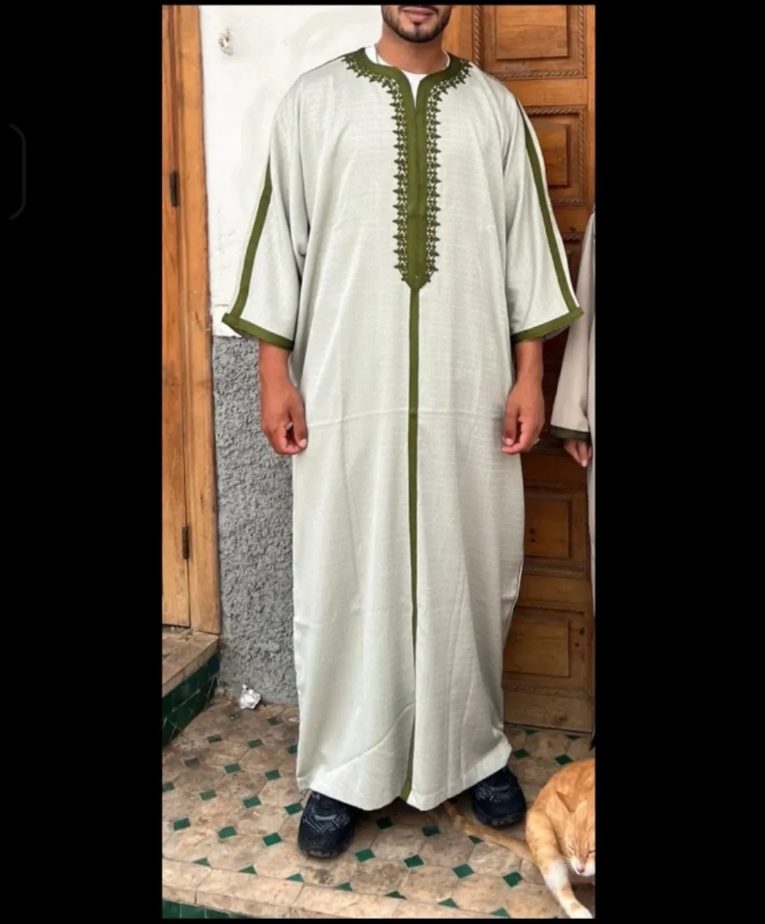 Gandoura traditionnelle blanche broderie verte 3