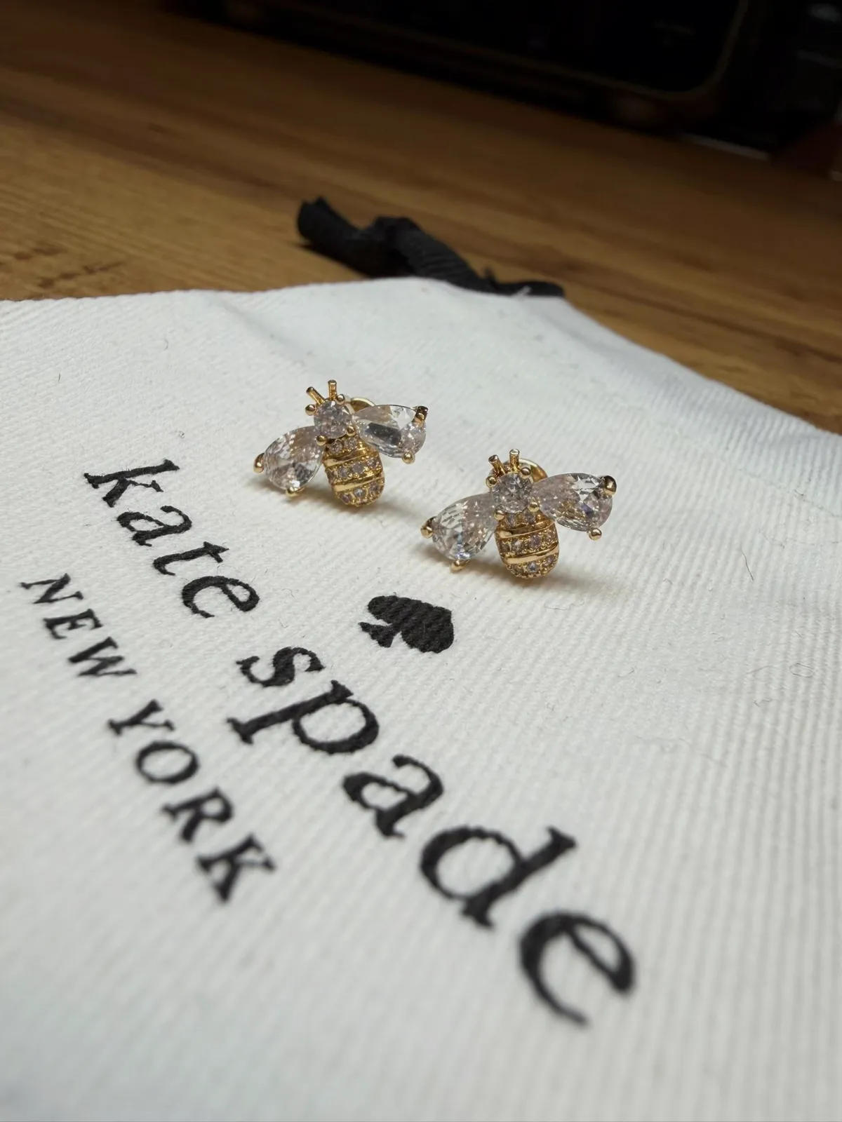 Boucles d'oreilles Kate Spade abeilles dorées et strass – Kate Spade – taille Taille unique 5