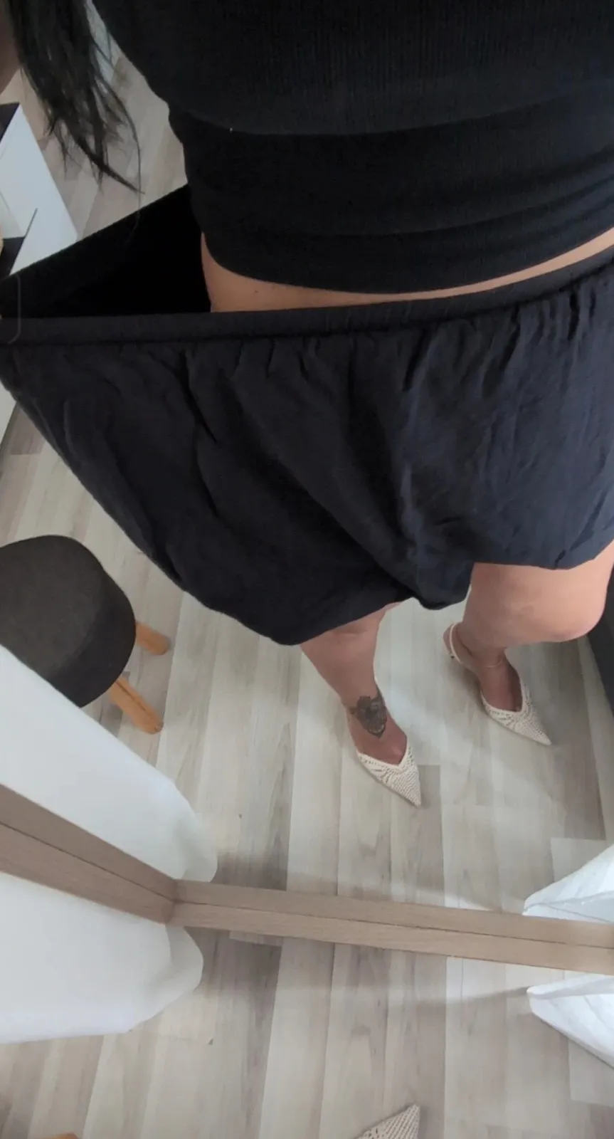 Ensemble crop top et short noir 4