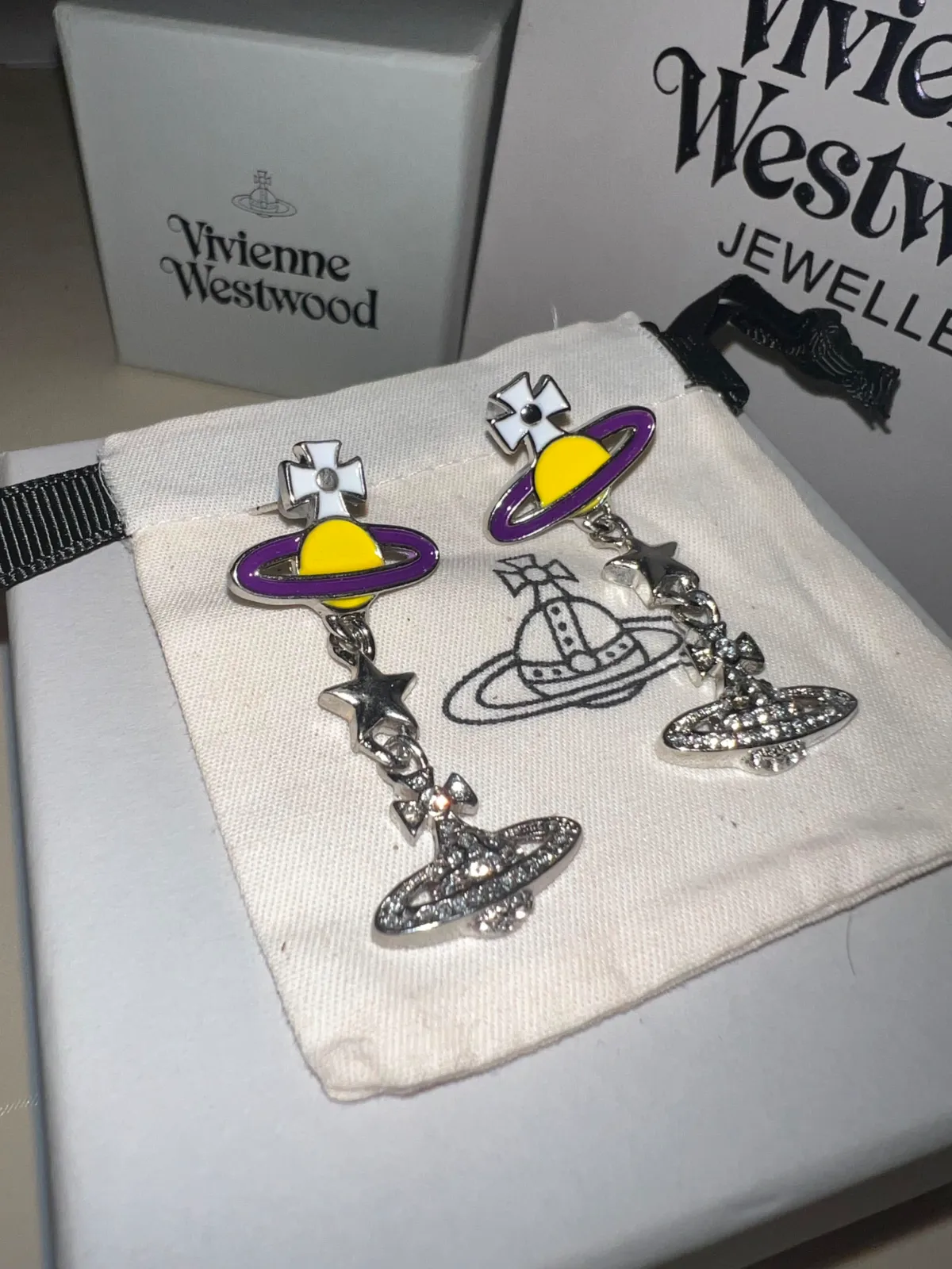 Boucles d'oreilles Vivienne Westwood Planète 2