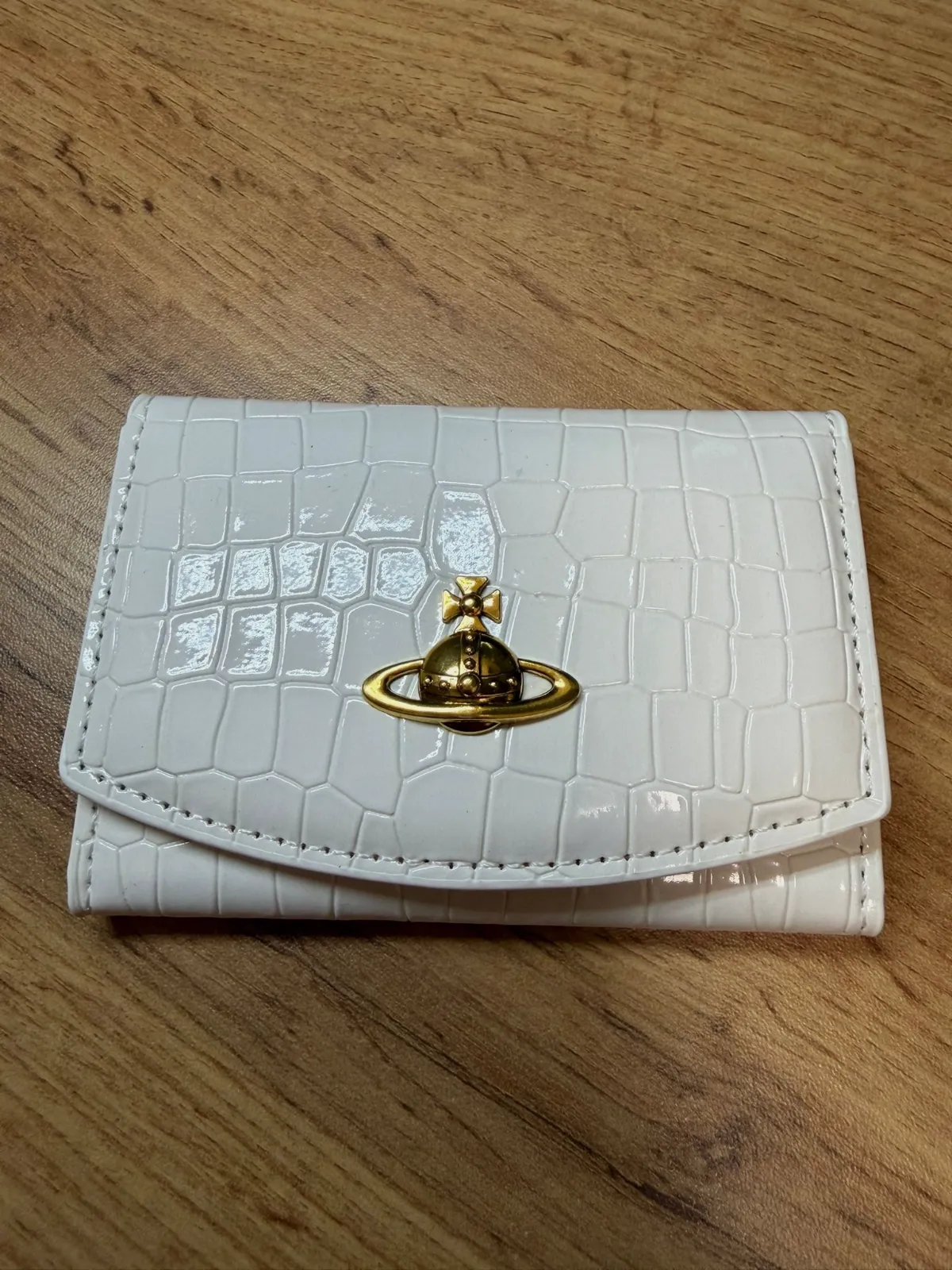Portefeuille Vivienne Westwood blanc effet crocodile – Vivienne Westwood – taille Taille unique 7