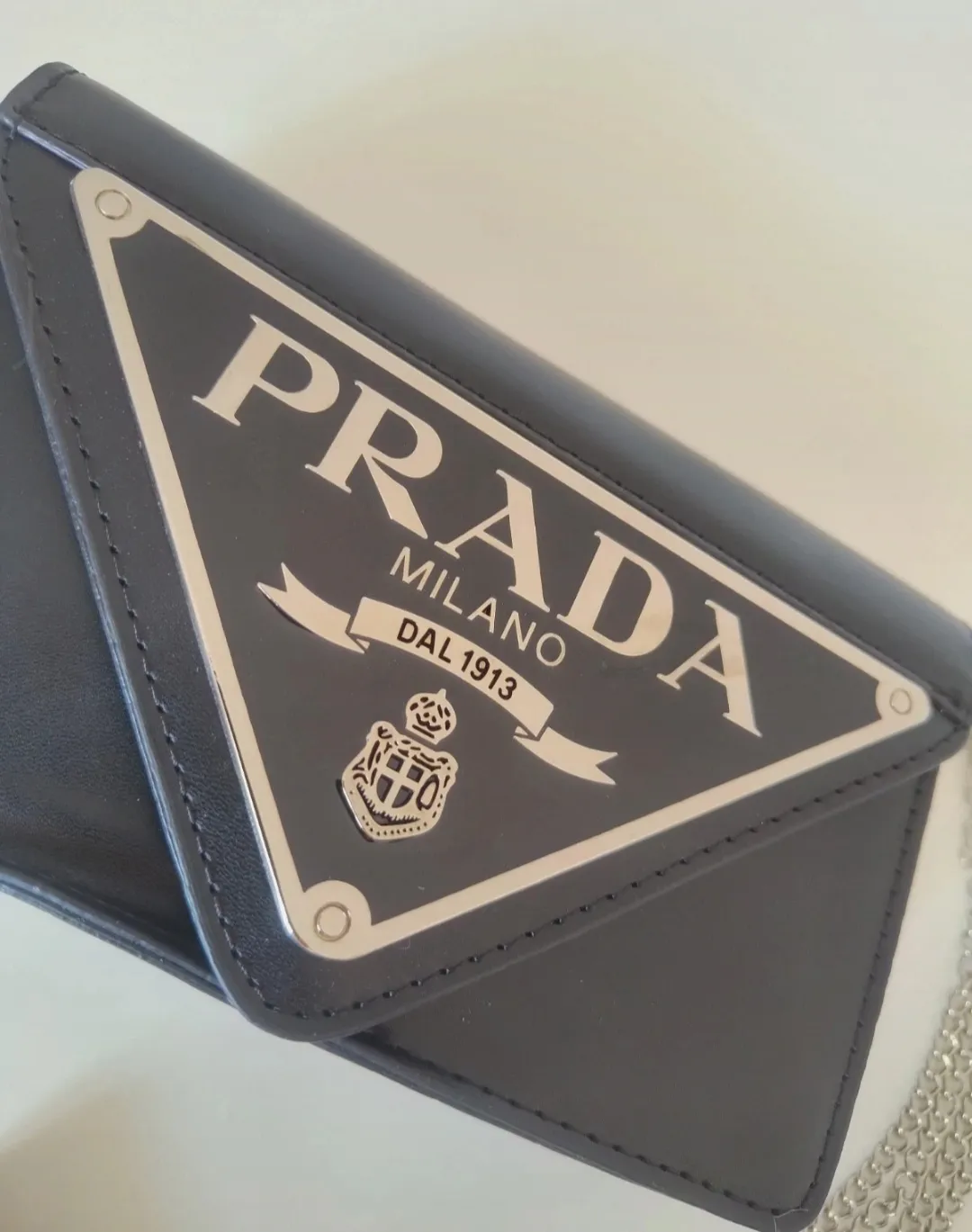 Portefeuille Prada Milano noir chaîne 2