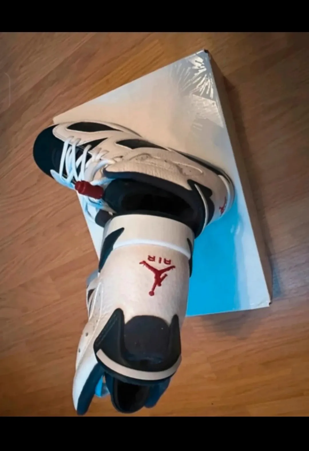 Air Jordan 6 Retro bleu blanc noir 5