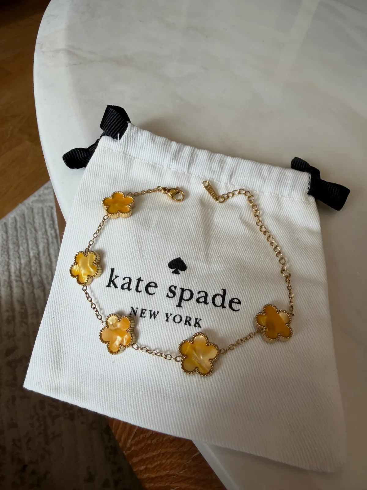 Bracelet doré trèfles jaunes Kate Spade – kate spade – taille Taille unique 3