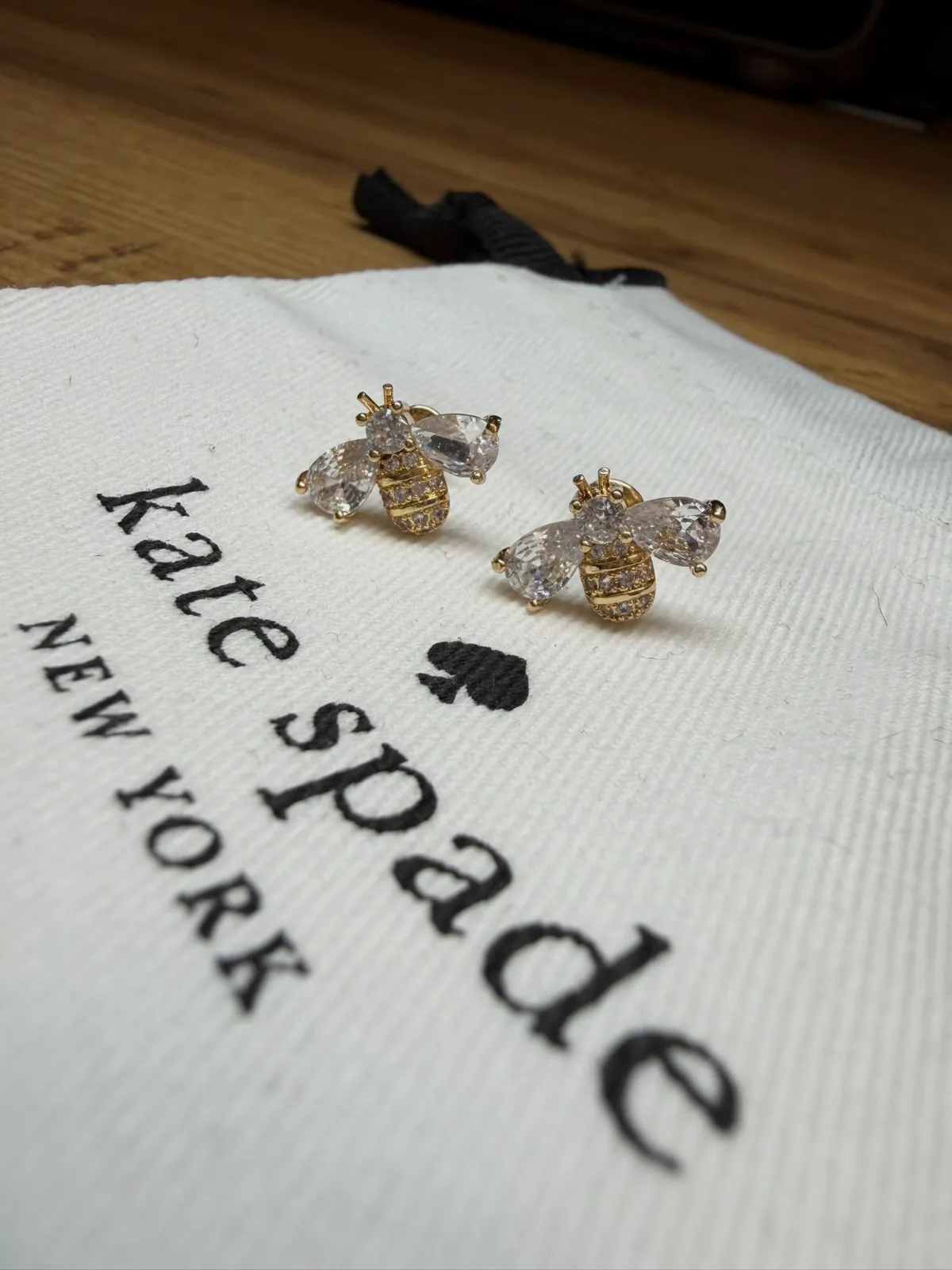 Boucles d'oreilles Kate Spade abeilles dorées et strass – Kate Spade – taille Taille unique 6