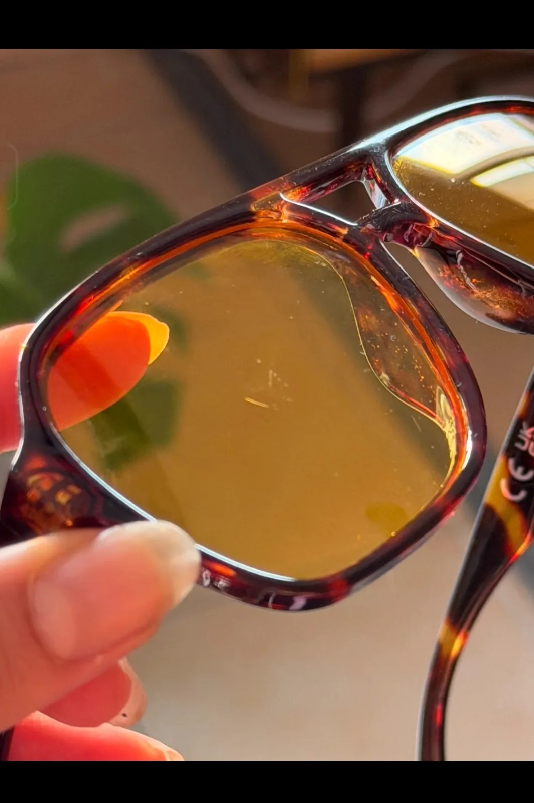 Lunettes de soleil monture écaille vintage 2