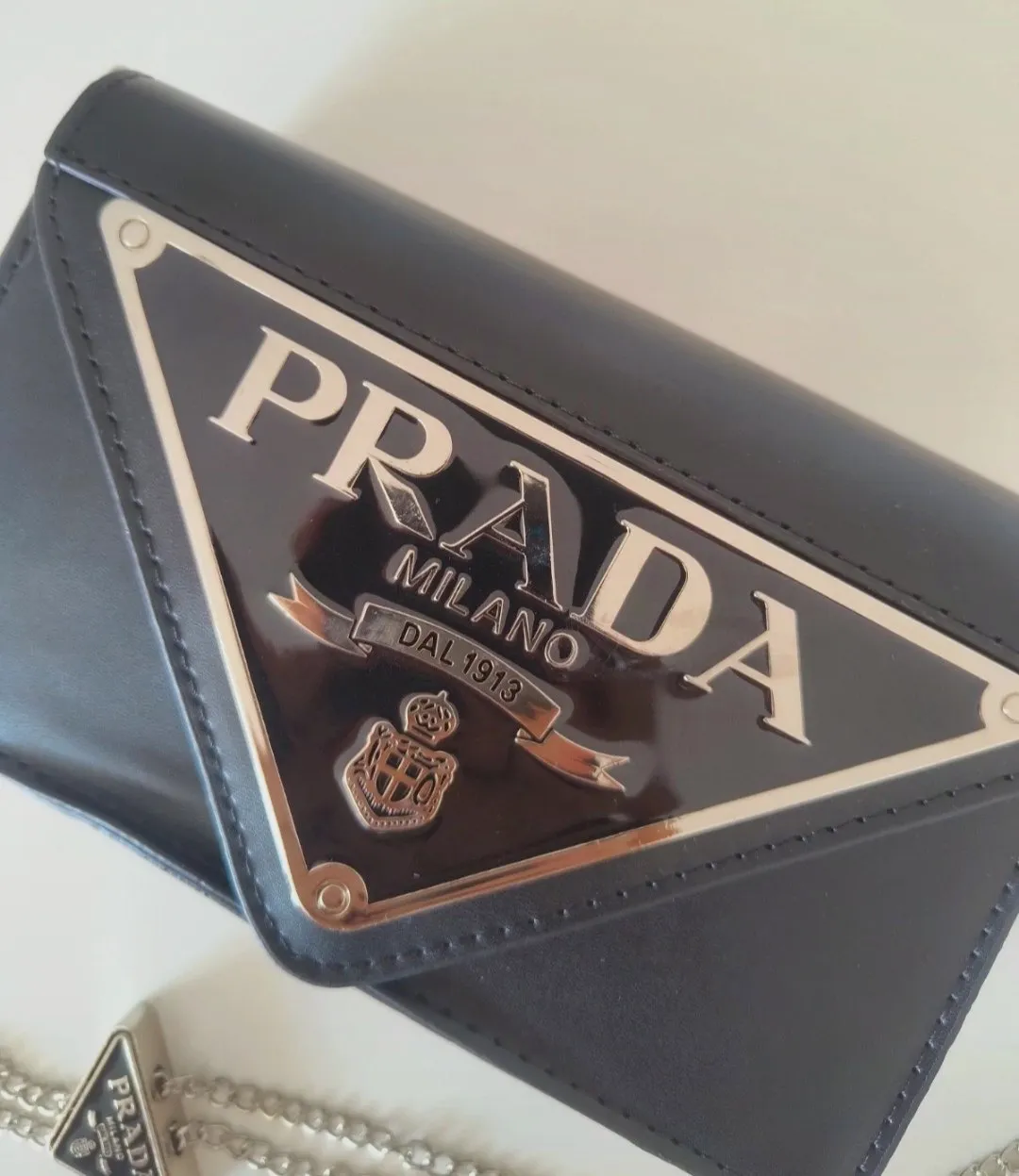 Sac pochette Prada noir à chaîne métallique – Prada – taille Taille unique 2