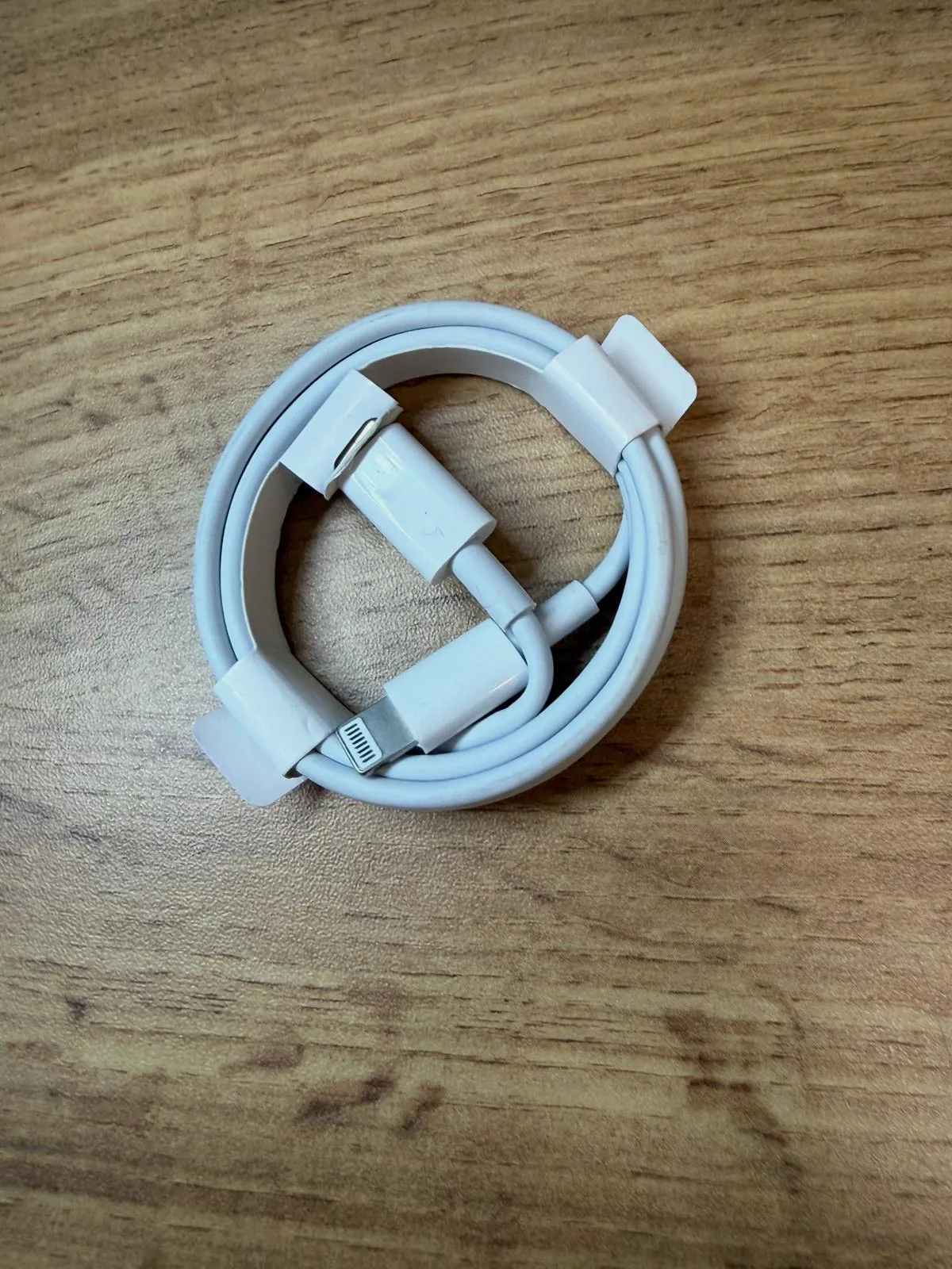 Câble de charge Lightning vers USB blanc – Apple 3
