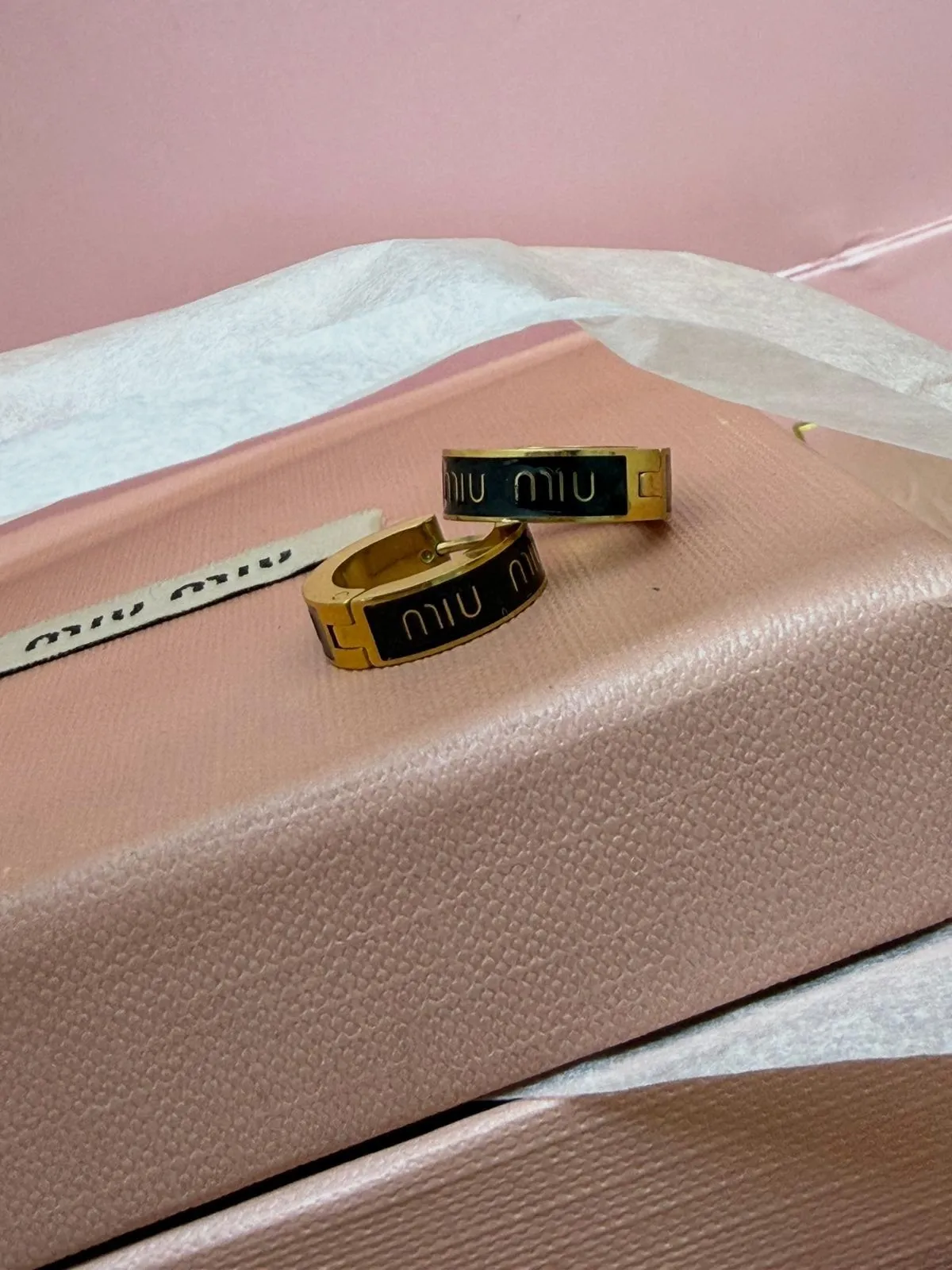 Boucles d'oreilles créoles Miu Miu dorees et noires – Miu Miu – taille Taille unique 6