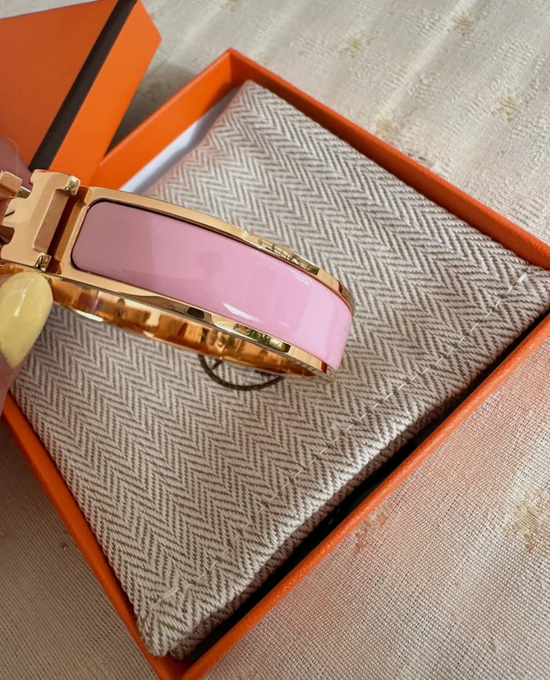 Bracelet Hermès Clic H émail rose en GM  – Hermès – taille Taille unique 5