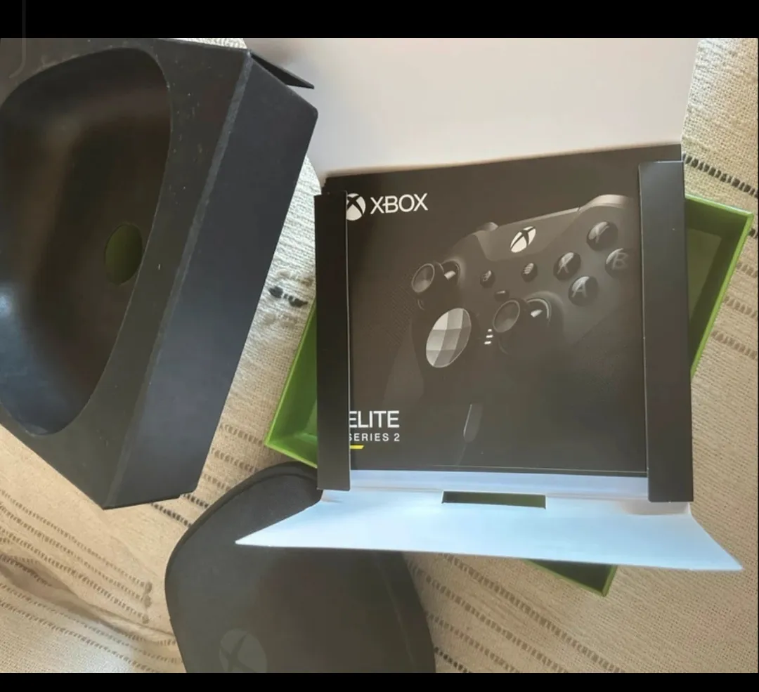 Manette Xbox One noire avec étui 7