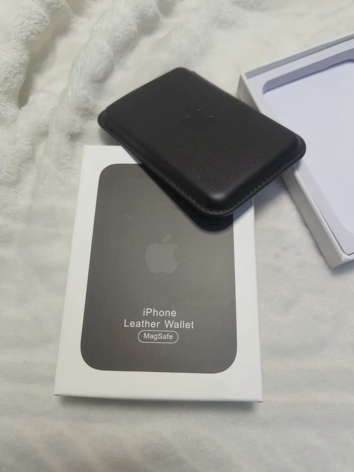 Porte-cartes Magsafe Apple en cuir noir – Apple 2
