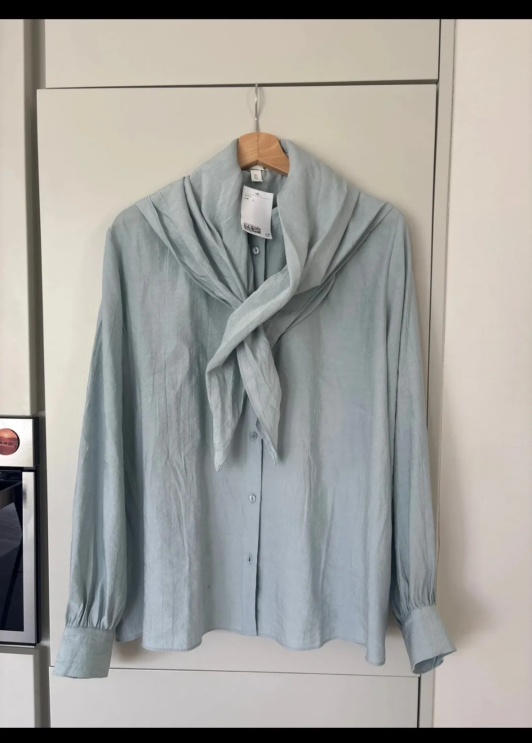 Blouse grise cravate intégrée