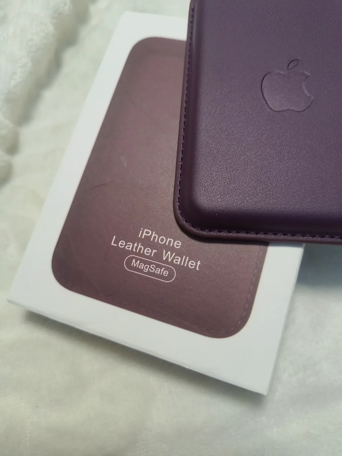 Porte-cartes MagSafe en cuir Apple iPhone – Apple 2