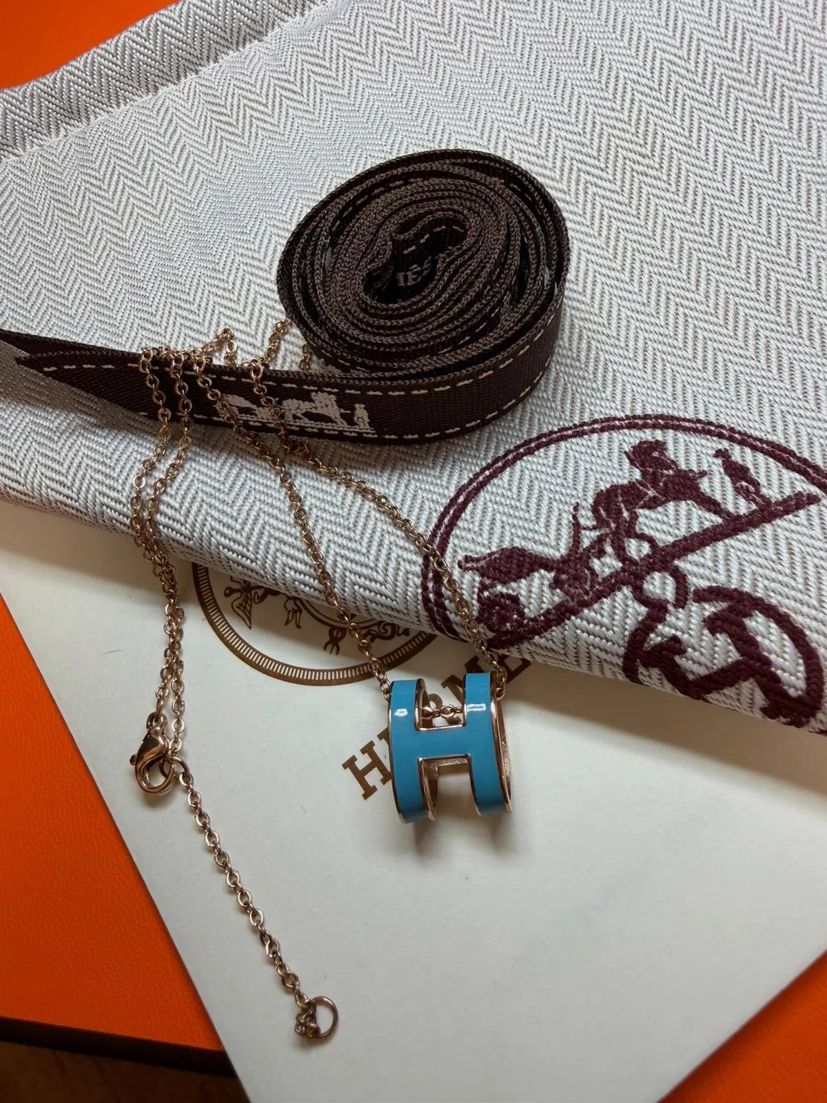 Collier pendentif Hermès Pop H bleu turquoise – Hermès – taille Taille unique 4